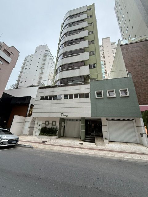 Apto Reformado, Centro, BC — Balneário Camboriú