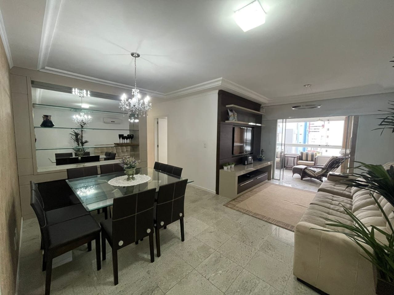 Apartamento Quadra Mar em Balneário Camboriú — Balneário Camboriú
