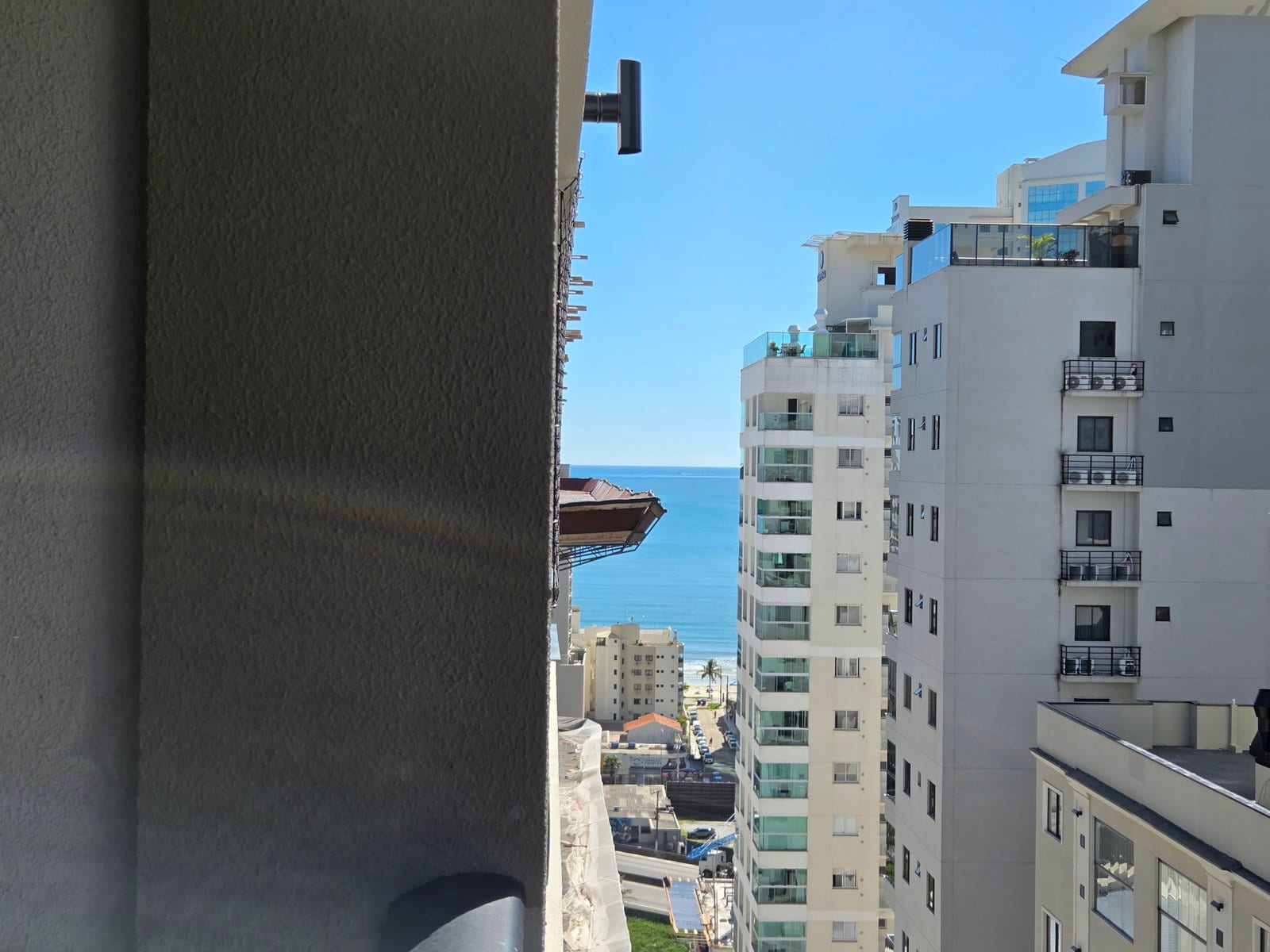 Apartamento 2 suítes mobiliado vista mar na Rua 420, Morretes, Itapema