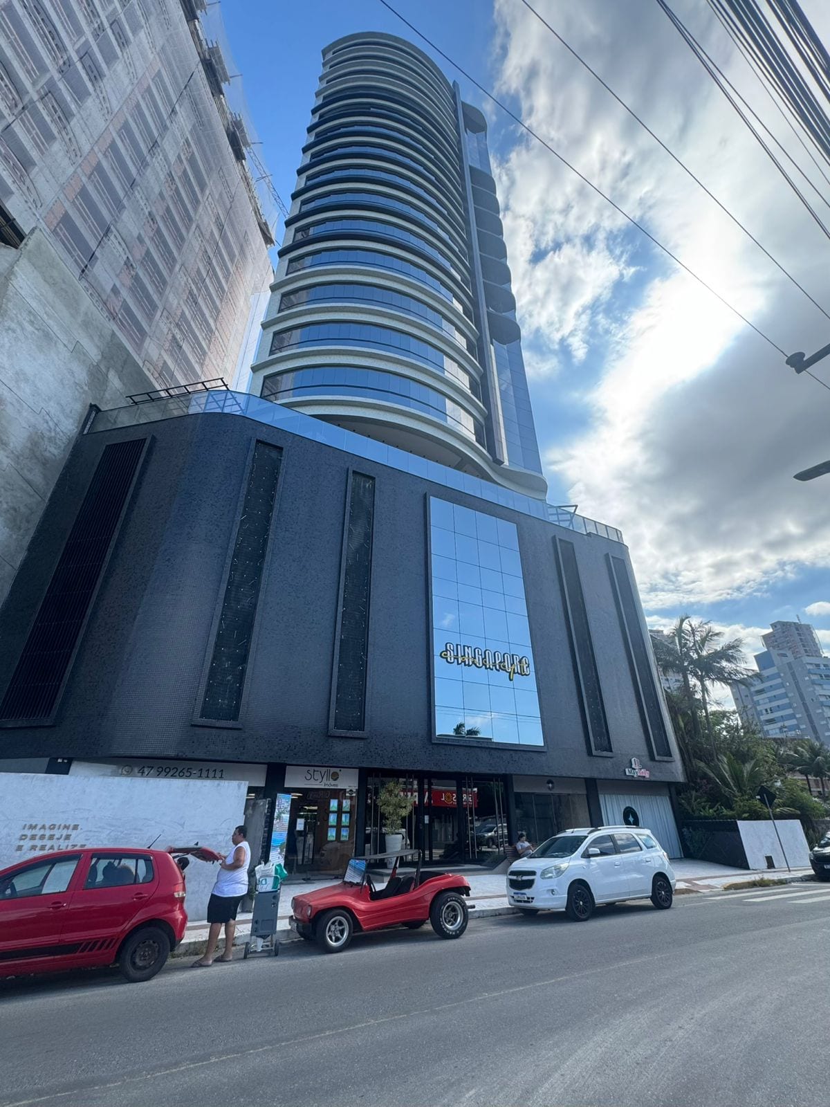 Apartamento 4 suítes no Ed. Singapore, Perequê, Porto Belo