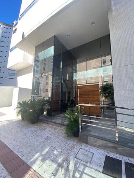 Apartamento 4 suítes mobiliado no Ed. Villa Castelli, Centro, Balneário Camboriú