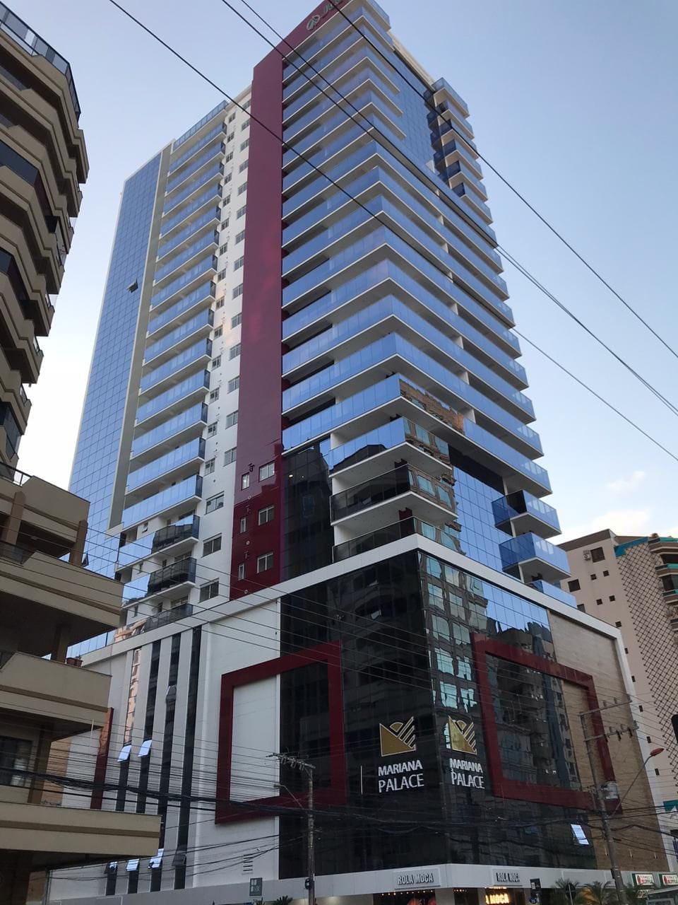 Apartamento 4 suítes mobiliado no Mariana Palace, Meia Praia, Itapema