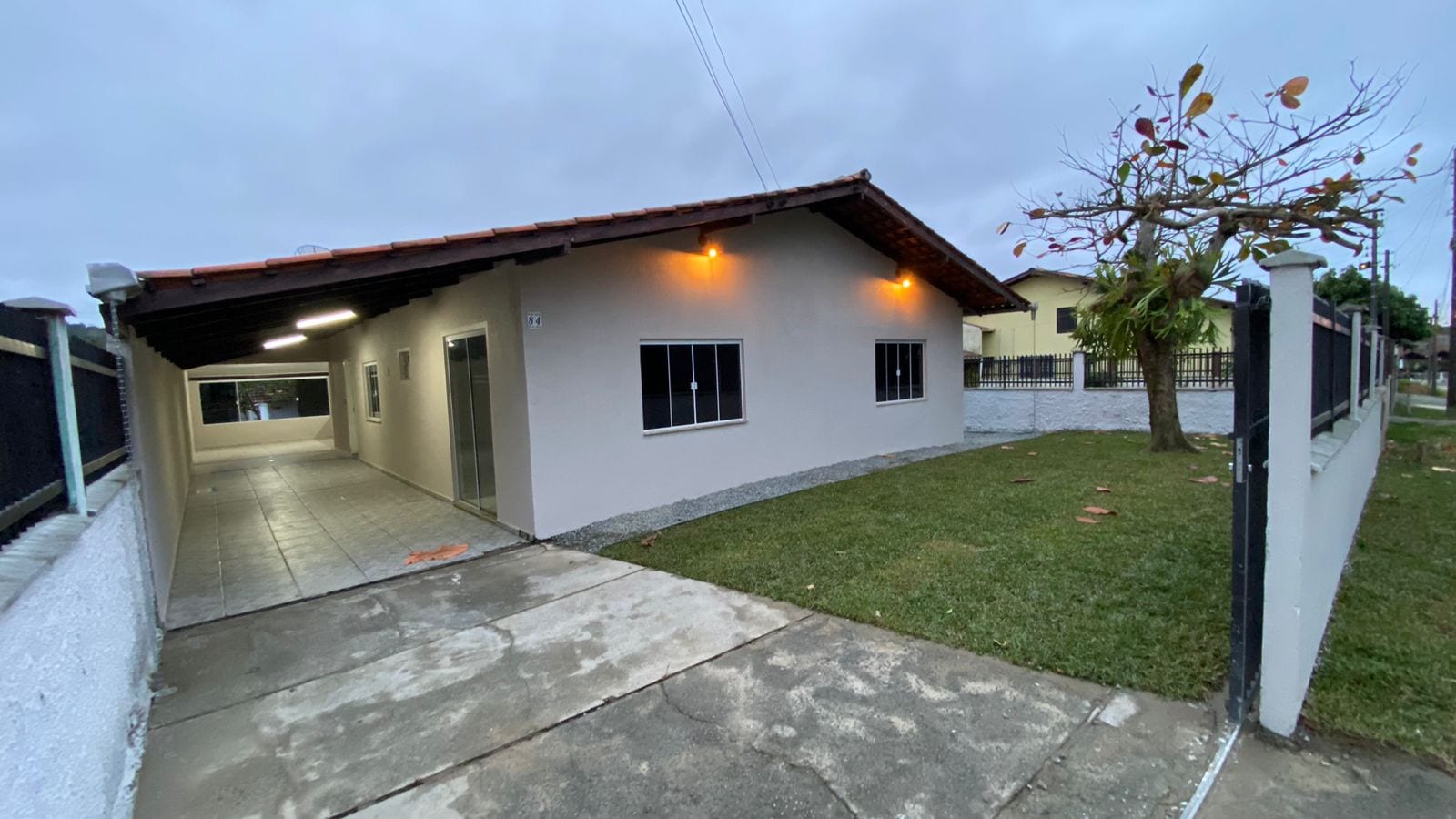 Casa 4 dormitórios na R. Um Mil e Duzentos e Sete, Itajubá, Barra Velha