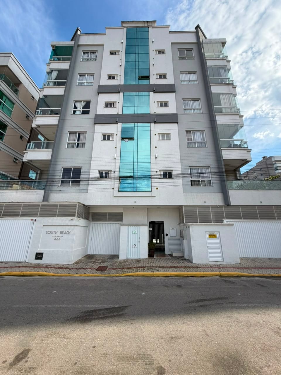 Apartamento 2 dormitórios mobiliado no South Beach Residence, Meia Praia, Itapema