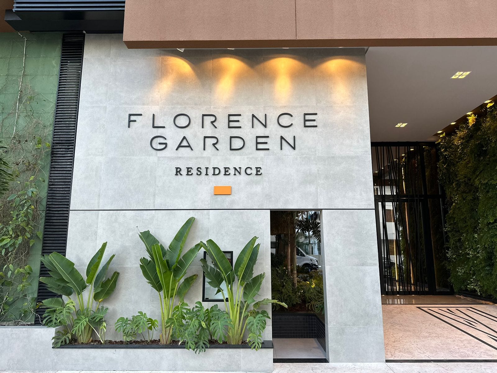 Apartamento 3 suítes mobiliado no Florence Garden, Centro, Balneário Camboriú