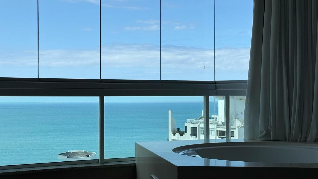 Cobertura 4 suítes mobiliado no Ed. Grand Royale, Barra Sul, Balneário Camboriú