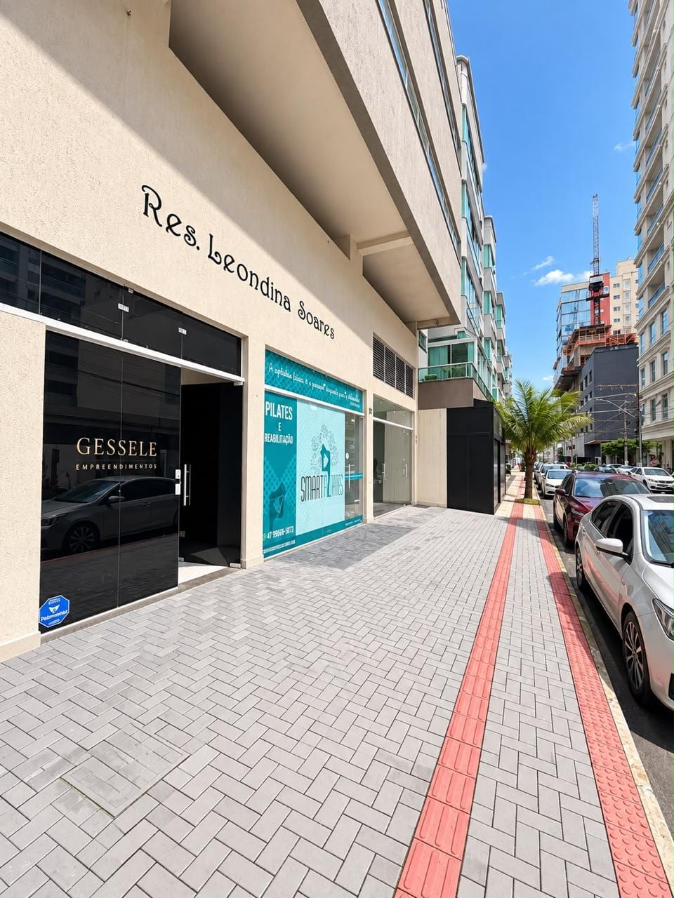 Sala comercial na Rua 286, Meia Praia, Itapema