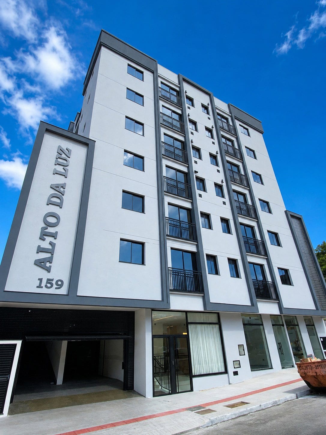 Apartamento 2 dormitórios mobiliado no Ed. Alto da Luz, Nações, Balneário Camboriú