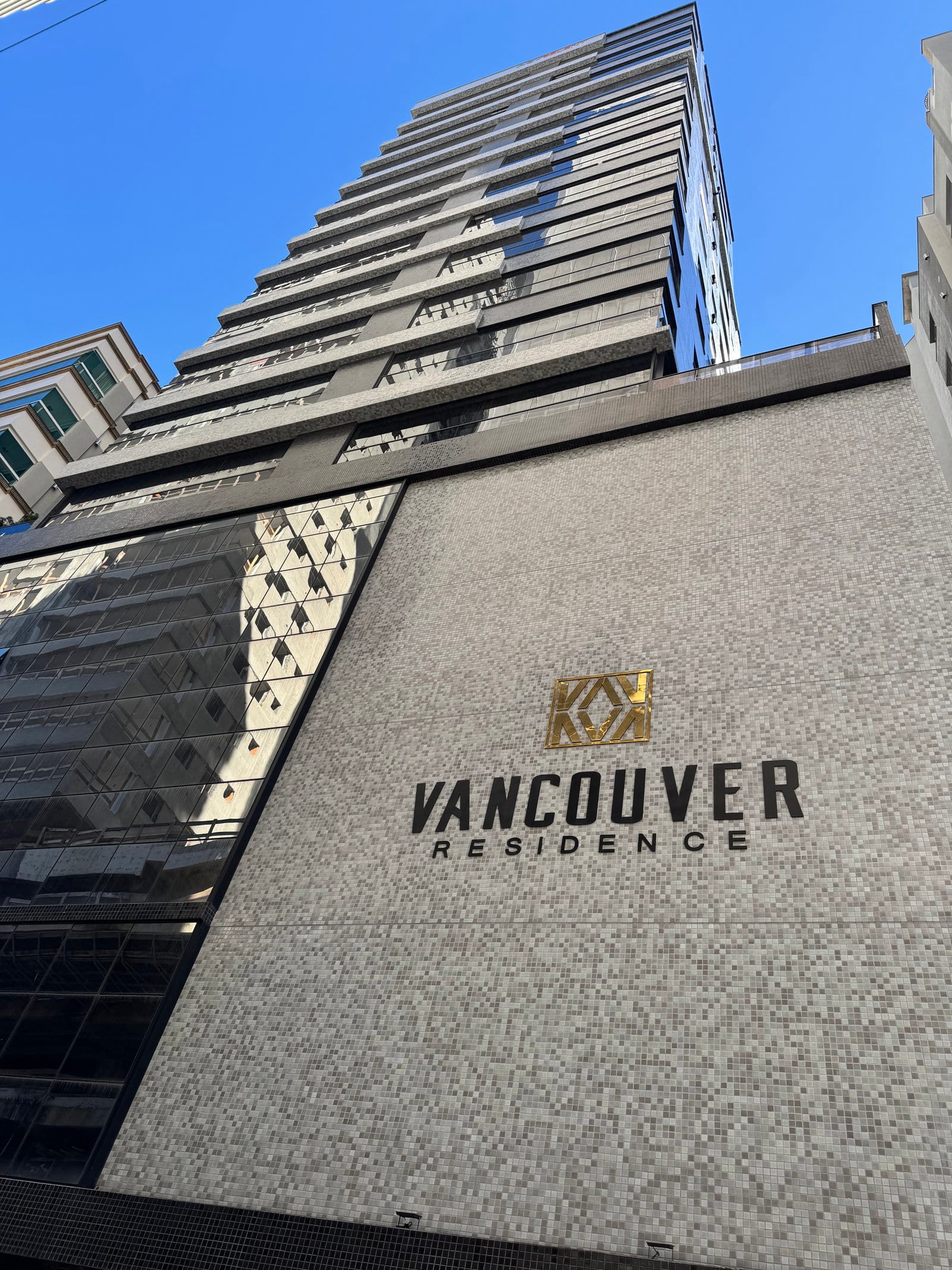 Apartamento 3 suítes mobiliado no Vancouver Residence, Meia Praia, Itapema