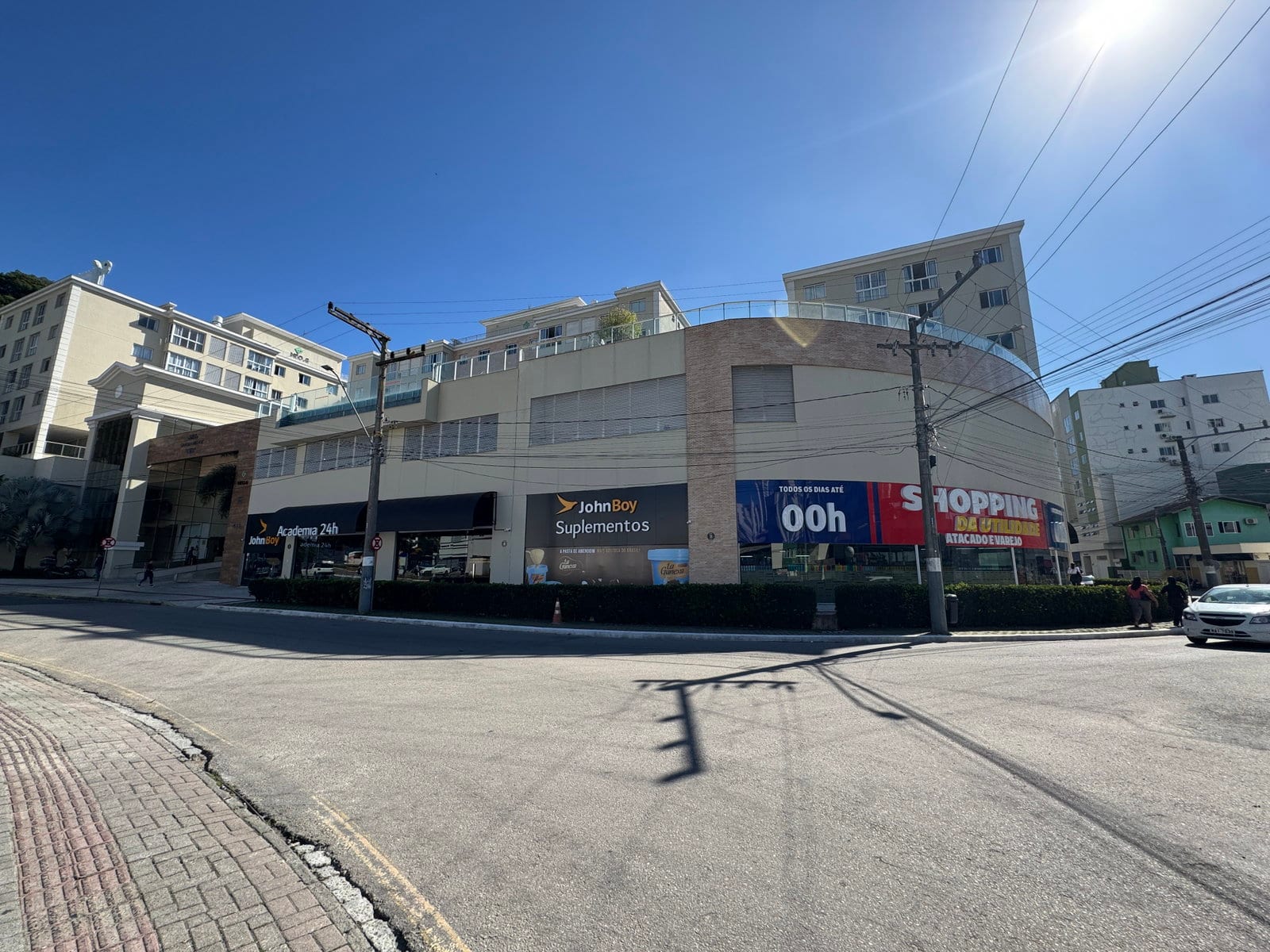 Sala comercial na Rua Indonésia, Bairro das Nações, Balneário Camboriú