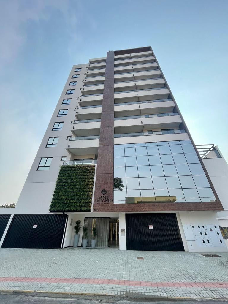 Apartamento 2 suítes mobiliado no Ed. Sant'Antonio Residencial, Sao Francisco, Camboriú