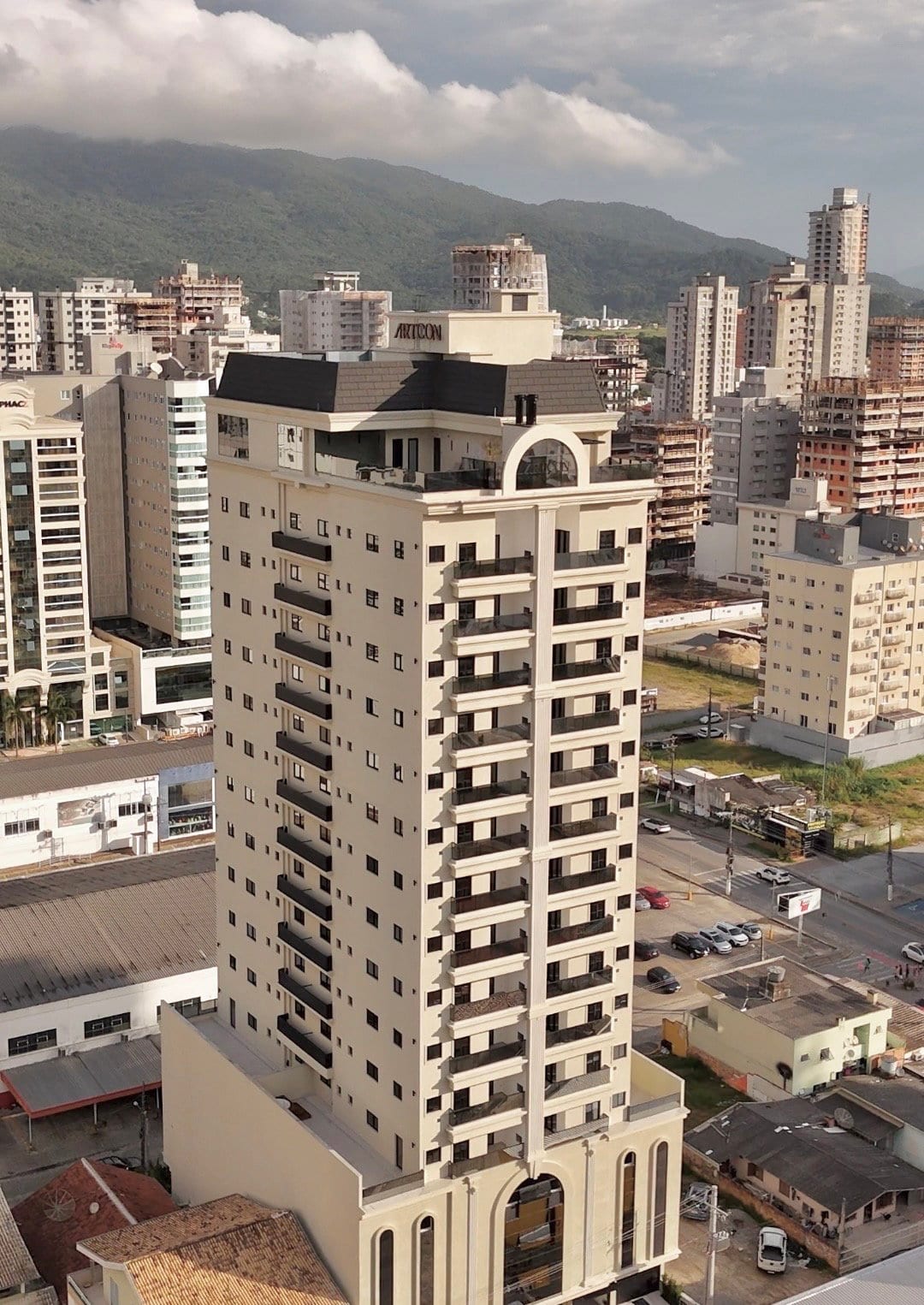 Apartamento 2 dormitórios mobiliado no Ed. Heritage Marina, Balneario Pereque, Porto Belo