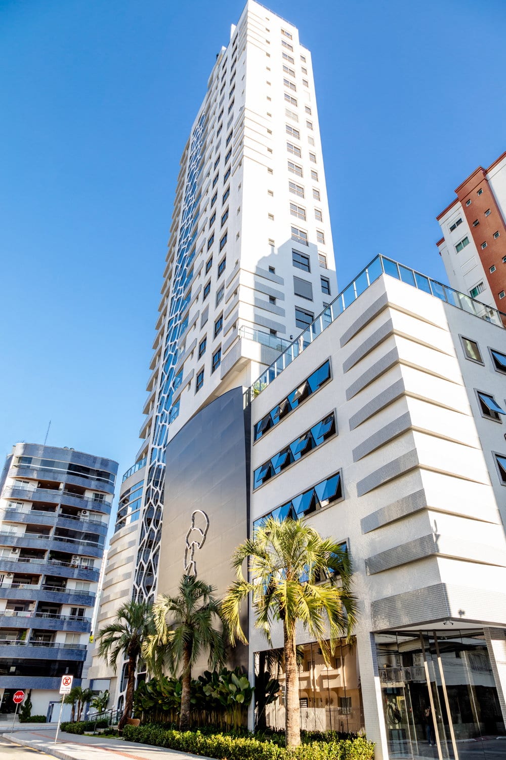 Apartamento 4 suítes no Ed. Torre de Mallorca, Centro, Balneário Camboriú