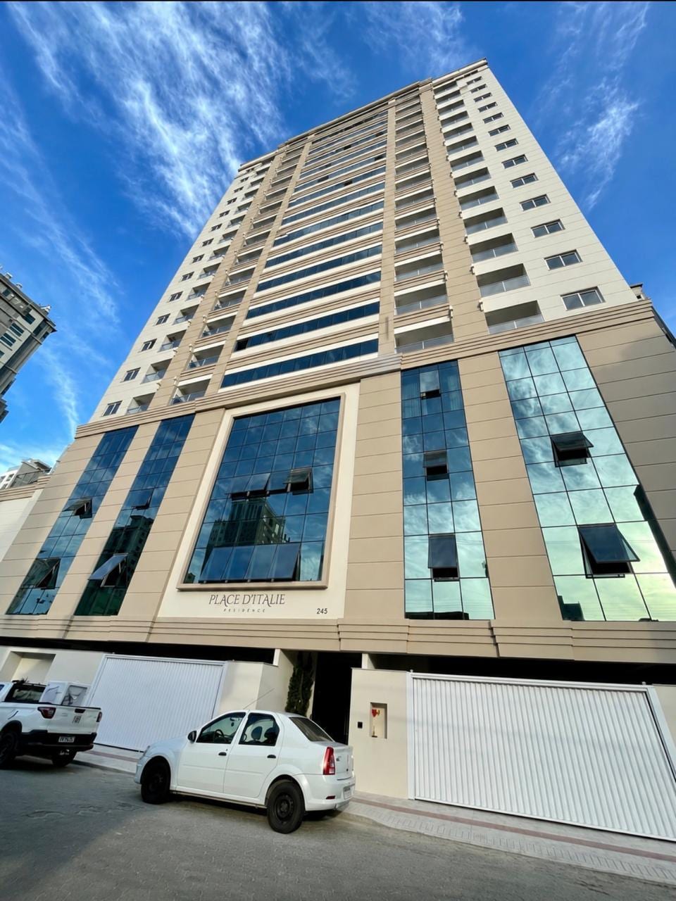 Apartamento 1 suíte mobiliado no Ed. Place D´italie, Morretes, Itapema