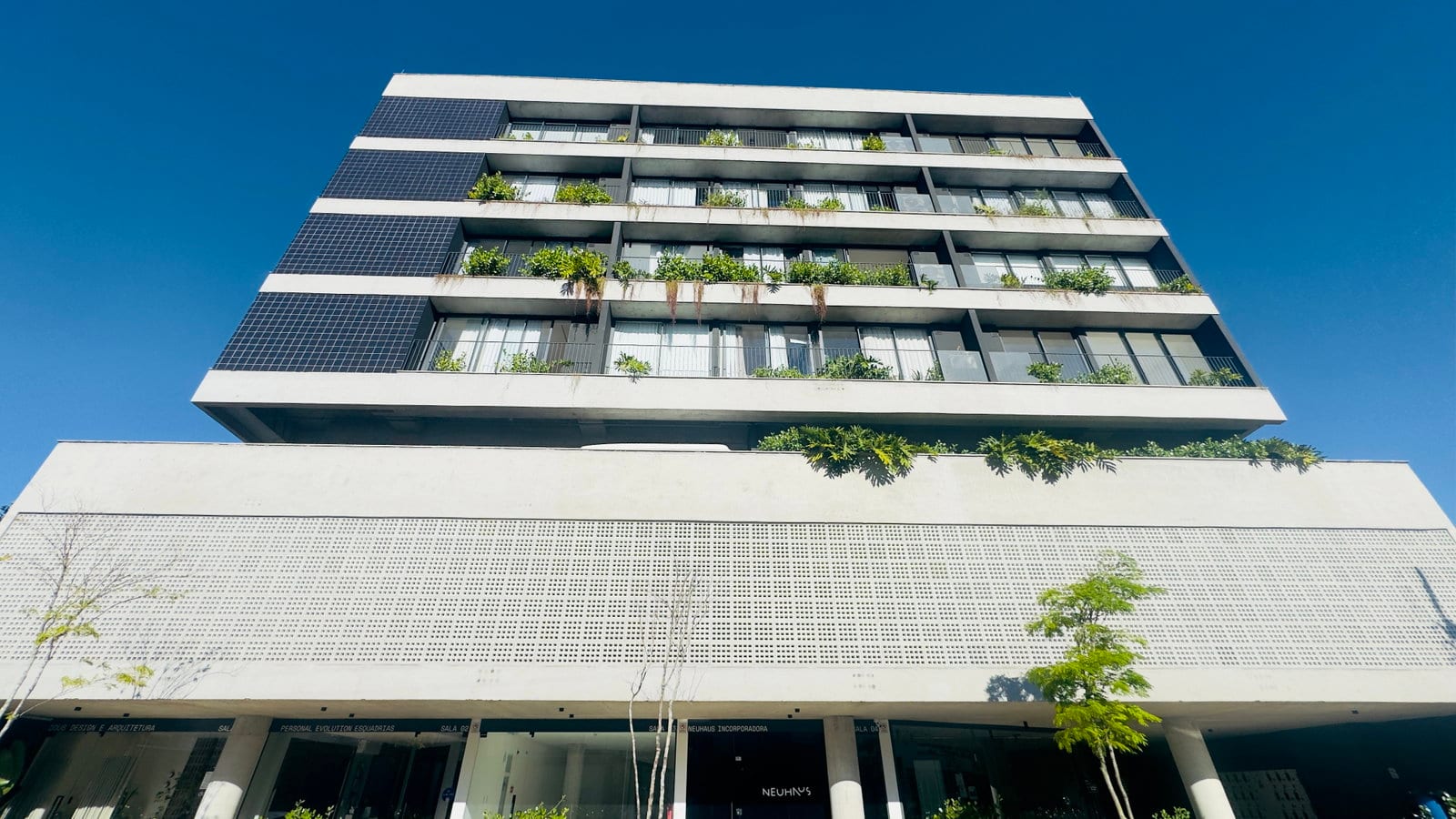 Apartamento 2 dormitórios no Ed. Botânico, Centro, Balneário Camboriú