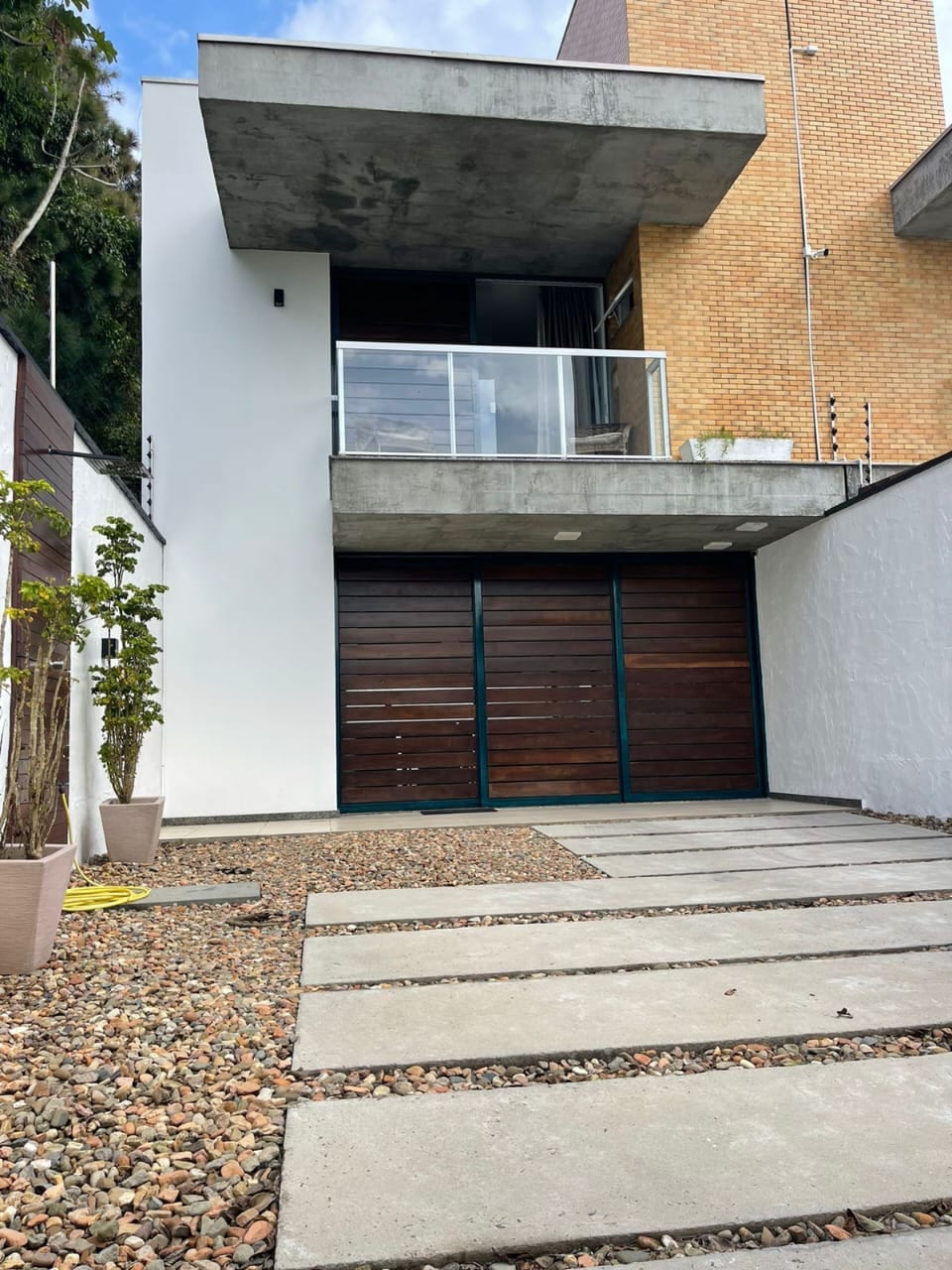 Casa 3 suítes na Rua Arvoredo, Itacolomí, Balneário Piçarras