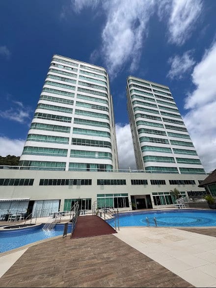 Apartamento 3 suítes no Ed. Sun City, Estreito, Itapema