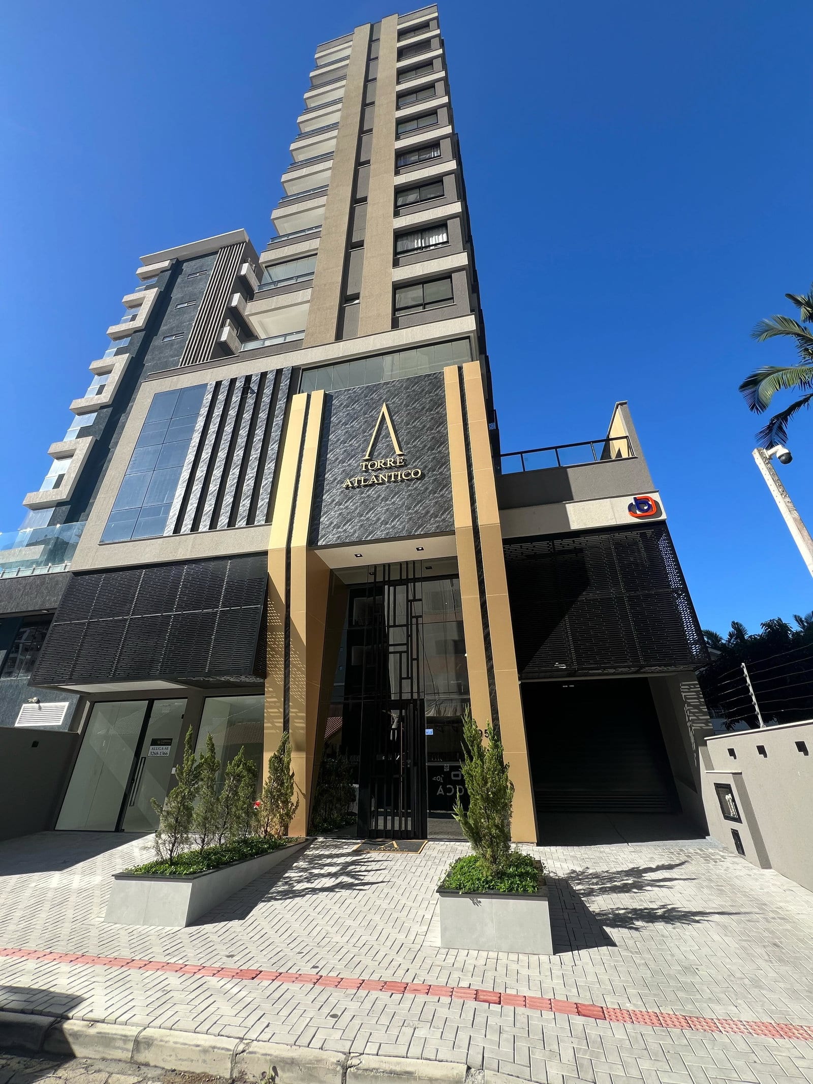 Apartamento 2 suítes mobiliado no Ed. Torre Atlântico, Balneário Perequê, Porto Belo