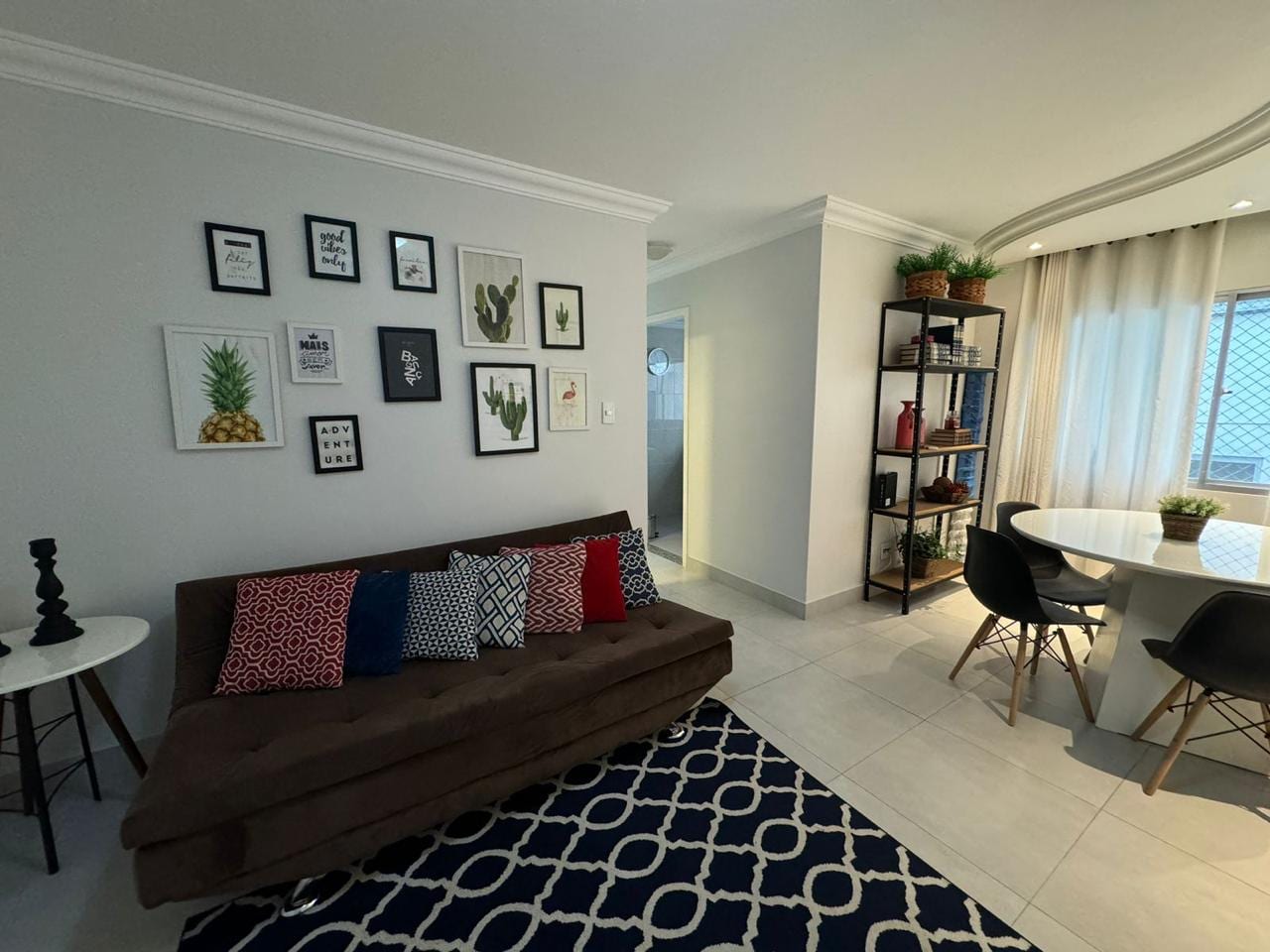 Apartamento 2 dormitórios no Ed. Rossana Lorena, Centro, Balneário Camboriú