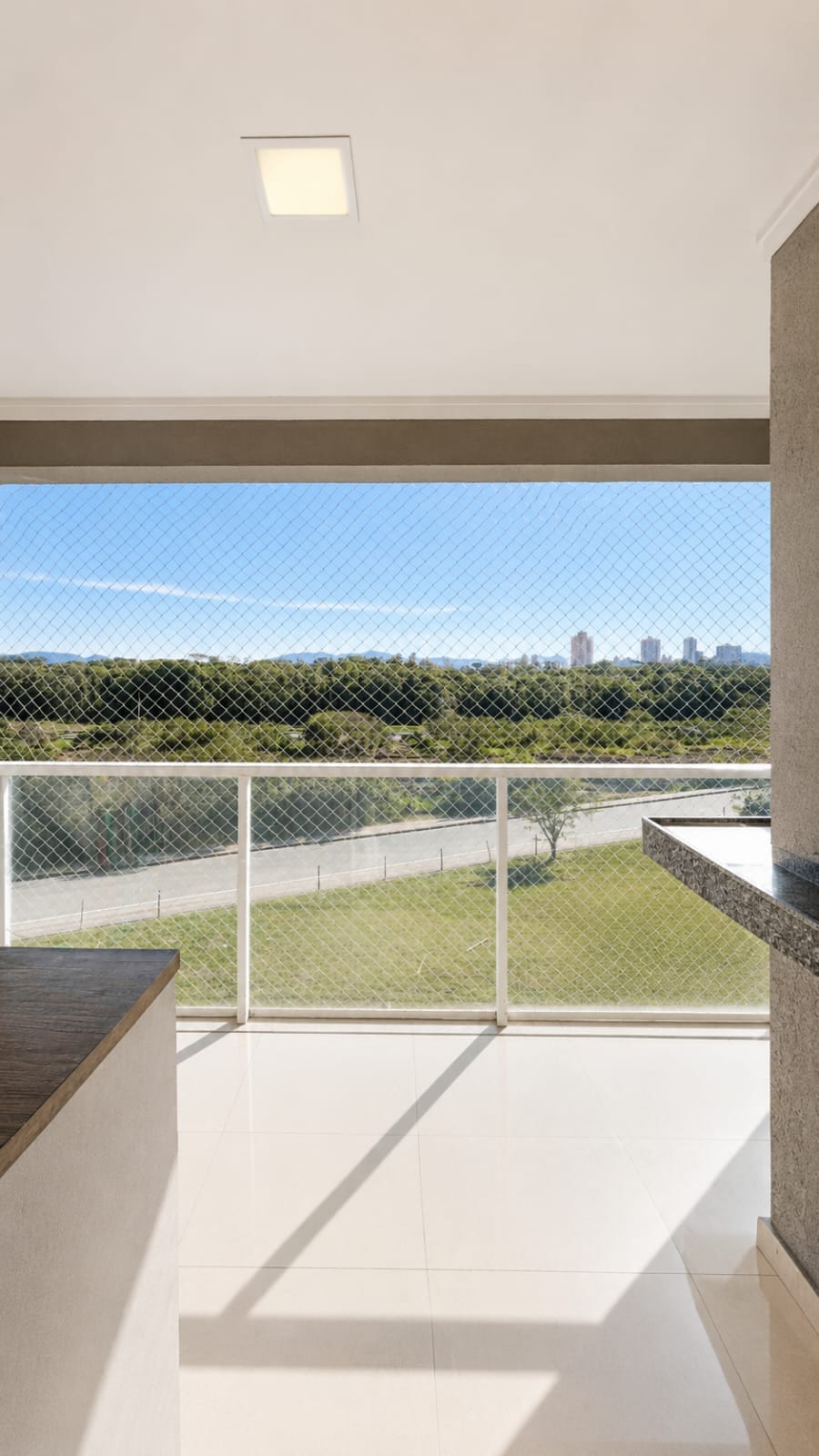 Apartamento 1 suíte semimobiliado na Avenida Francisco Severiano dos Santos, Vila Nova, Porto Belo