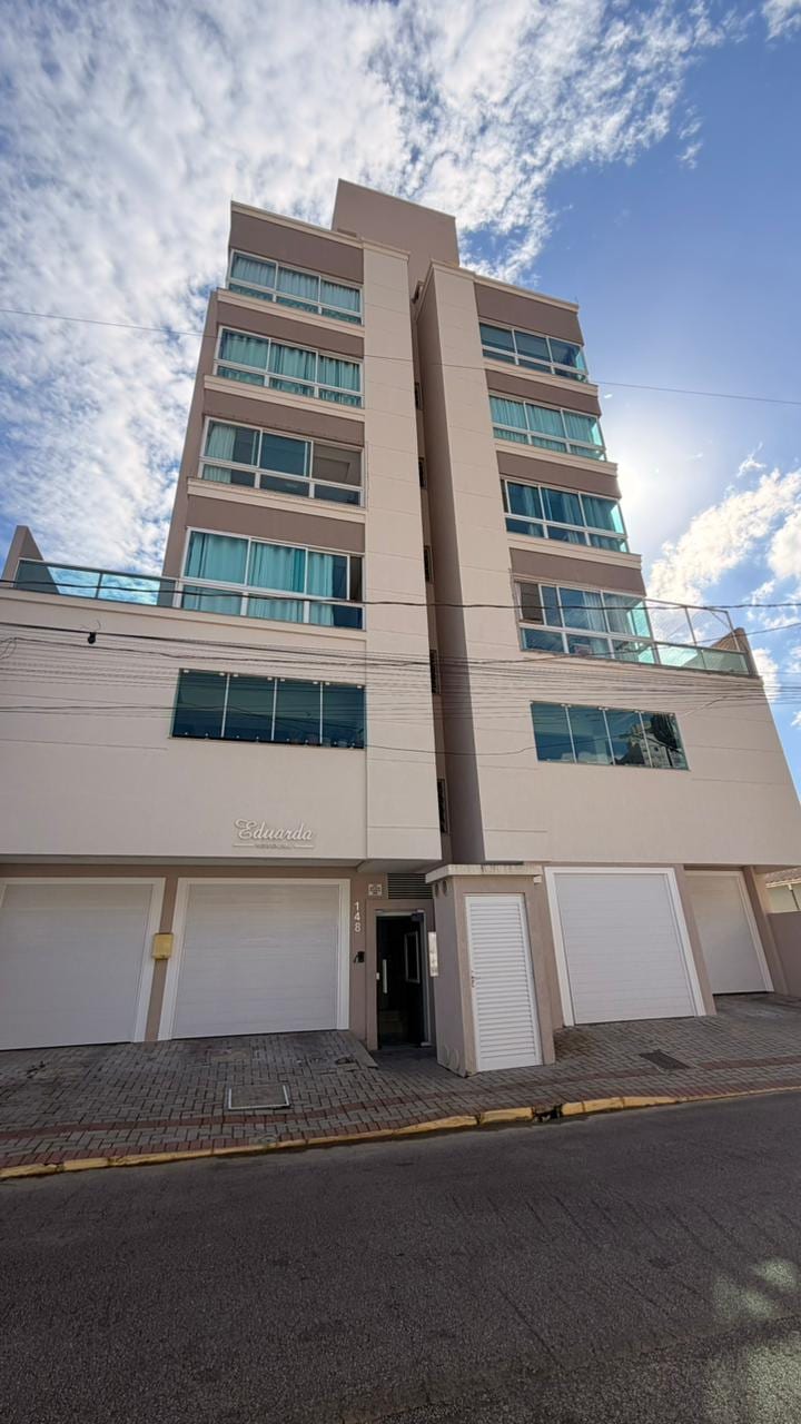 Apartamento 2 dormitórios mobiliado no Ed. Eduarda, Centro, Itapema