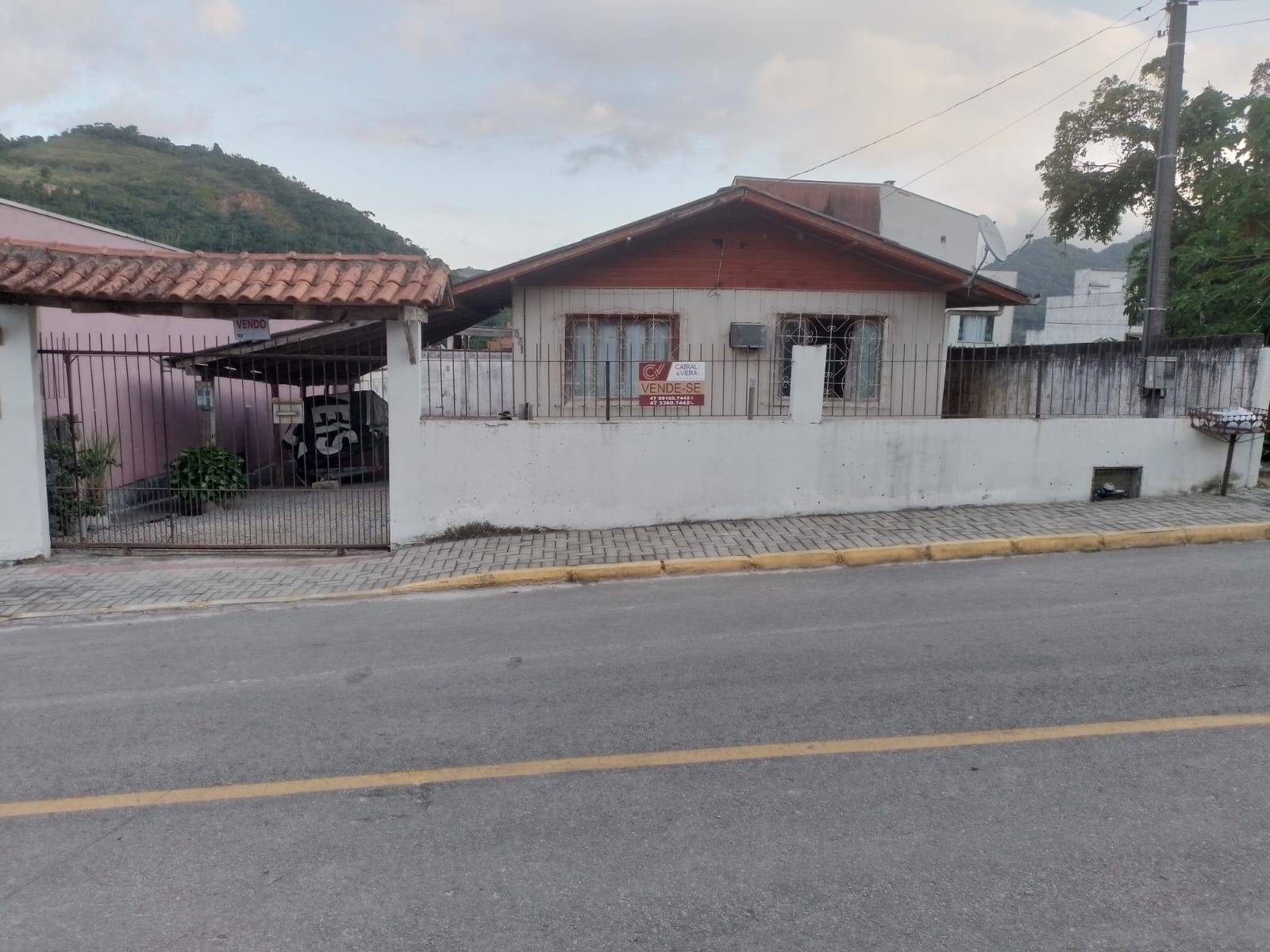 Casa 2 dormitórios na Rua 808-A, Alto São Bento, Itapema