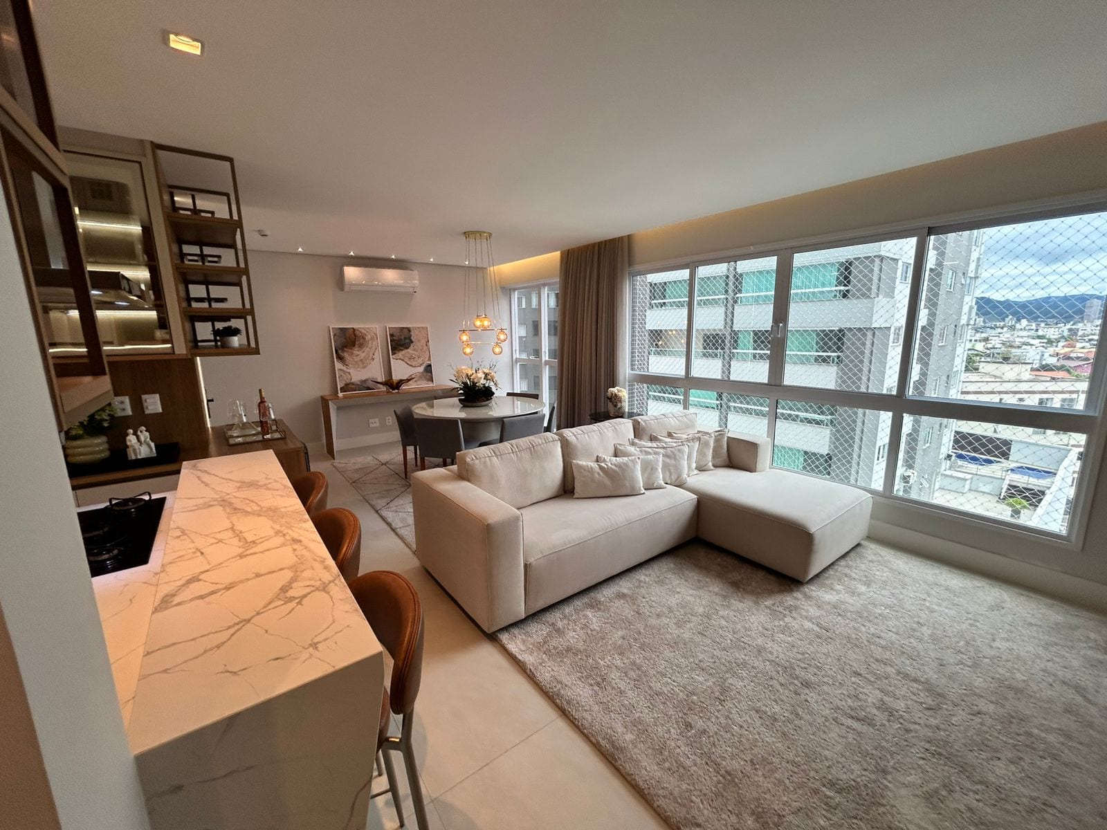 Apartamento 4 dormitórios mobiliado no Solar di Capri Residence, Centro, Balneário Camboriú