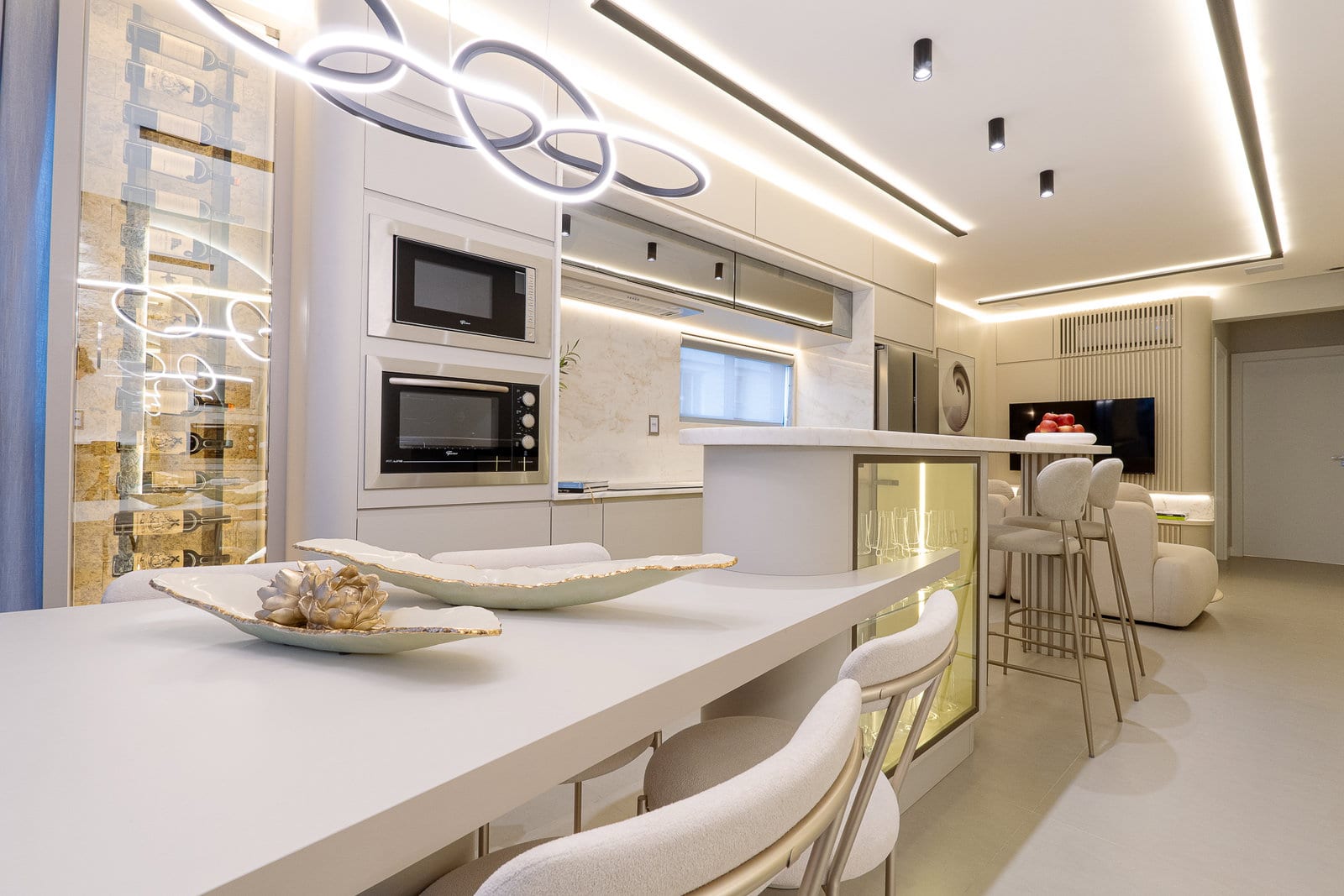 Apartamento 2 suítes mobiliado na Rua Virgínia Ledra Cavilha, Balneário Perequê, Porto Belo