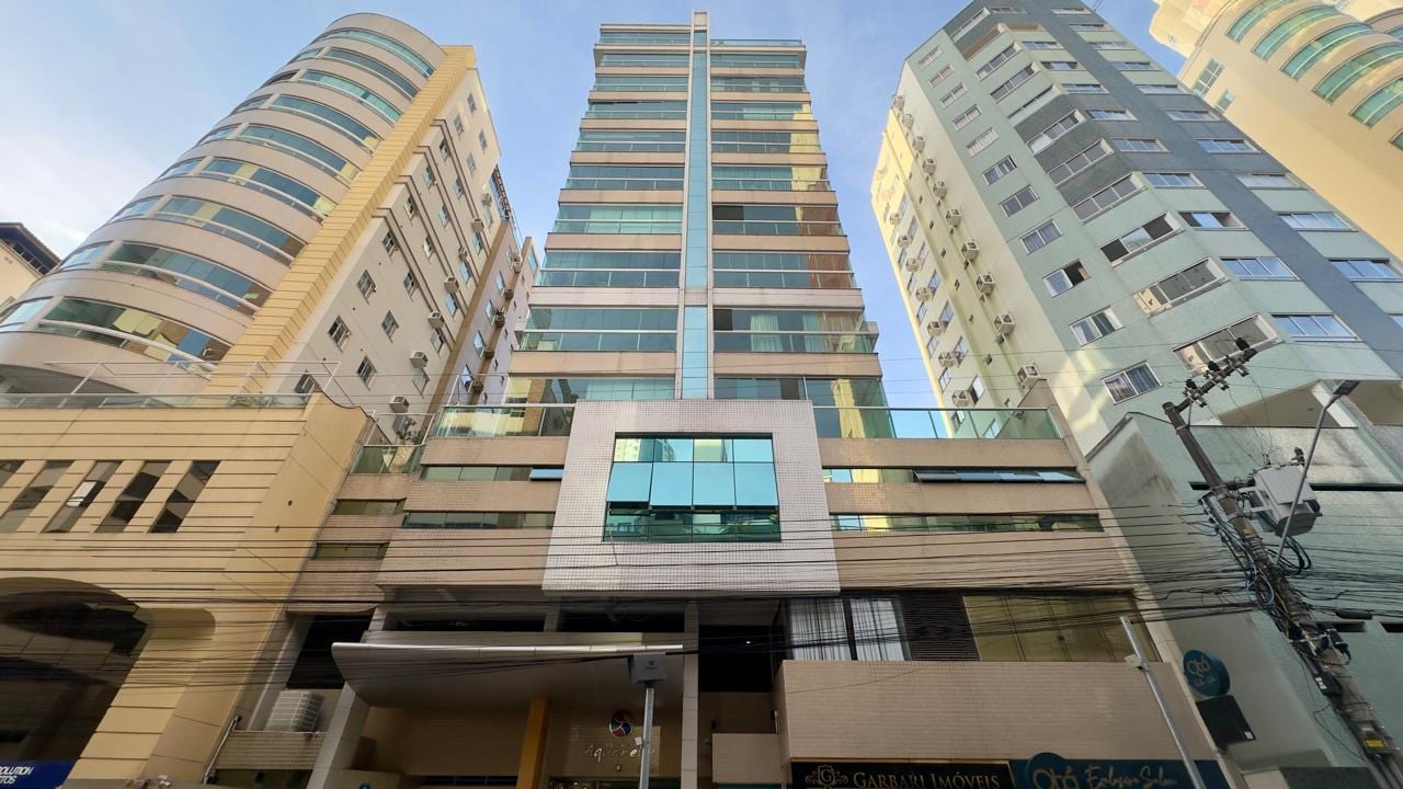 Apartamento 3 dormitórios mobiliado no Ed. Aquarelle, Centro, Balneário Camboriú