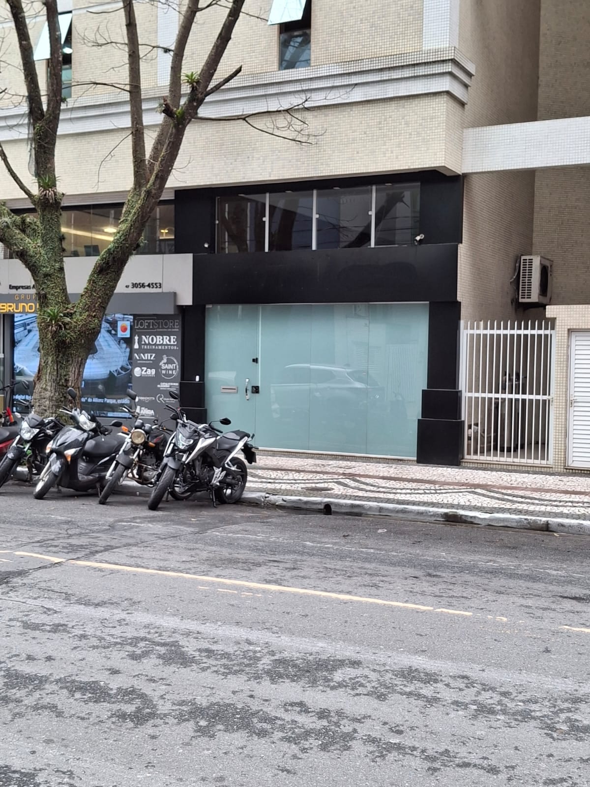 Sala comercial para locação na Rua 3300, Centro, Balneário Camboriú