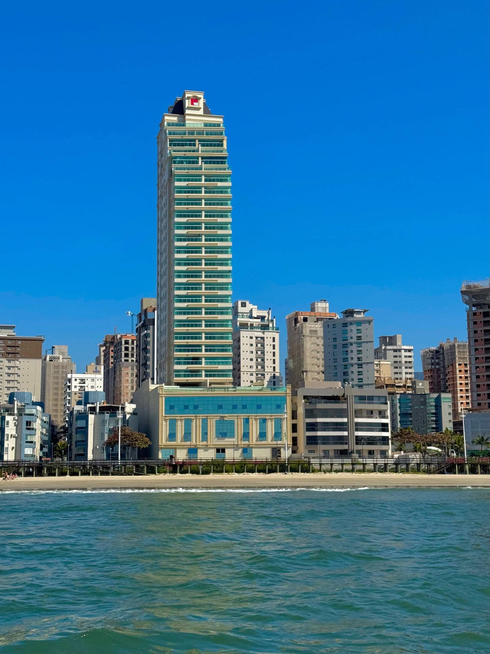 Apartamento 3 suítes mobiliado no Lumière Residence, Centro, Itapema
