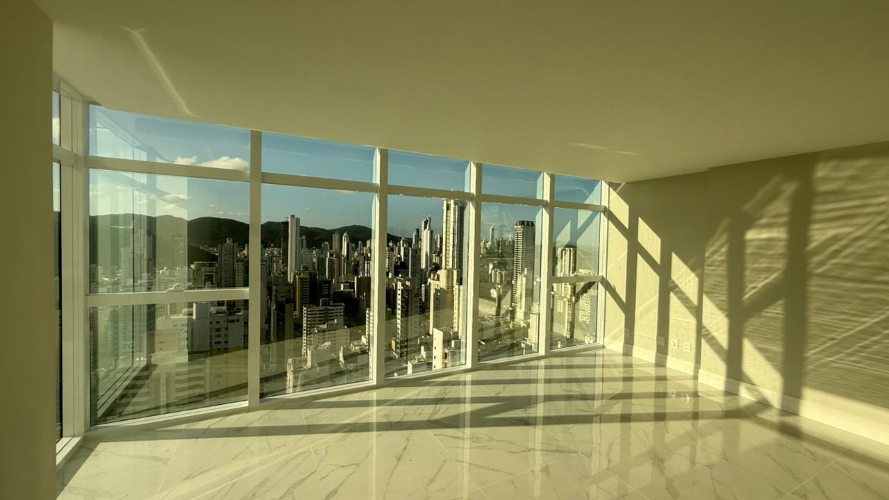Apartamento 3 suítes mobiliado vista mar no Ed. Horizon, Centro, Balneário Camboriú