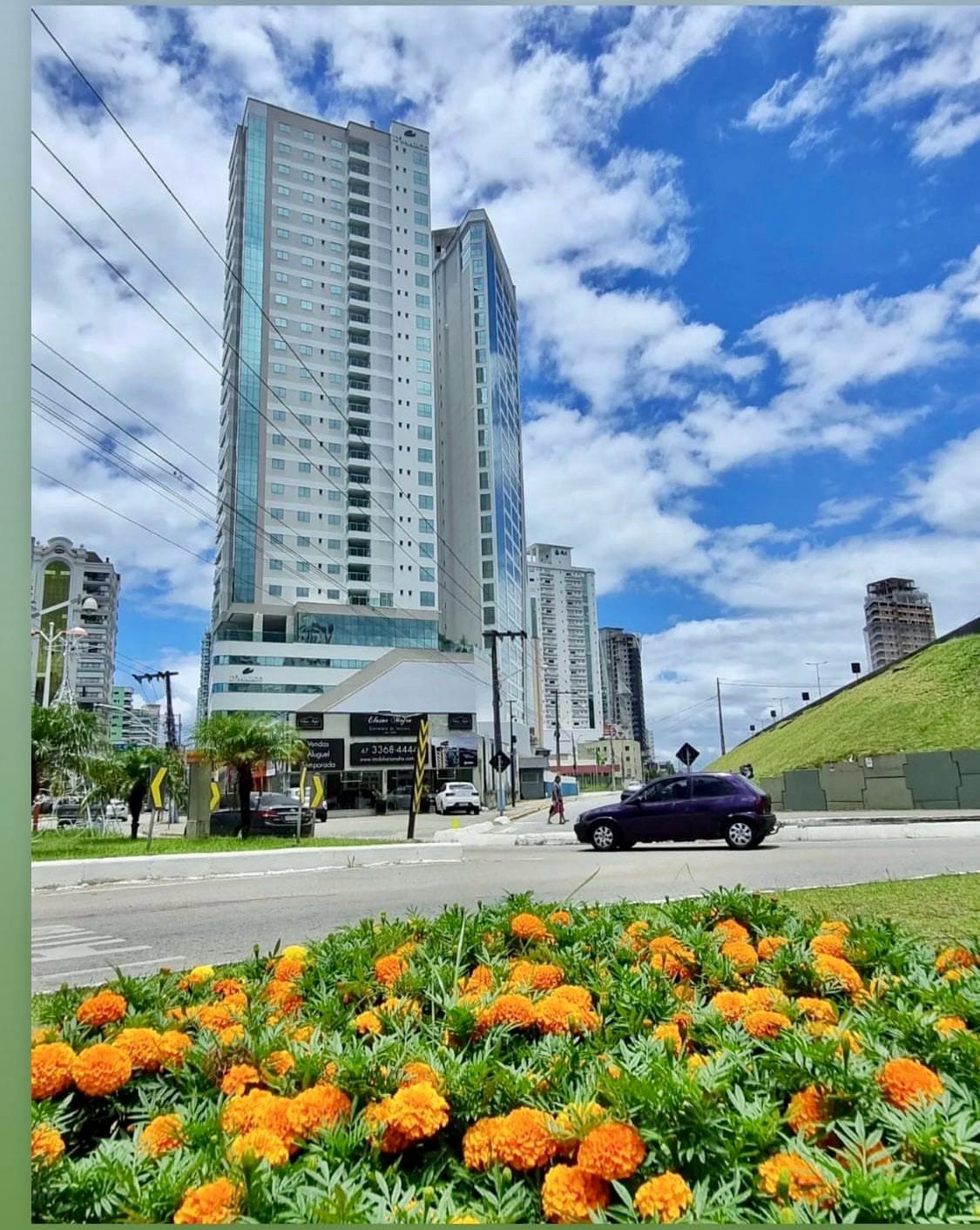 Apartamento 4 suítes mobiliado vista mar no Resid. Garden Square, Meia Praia, Itapema
