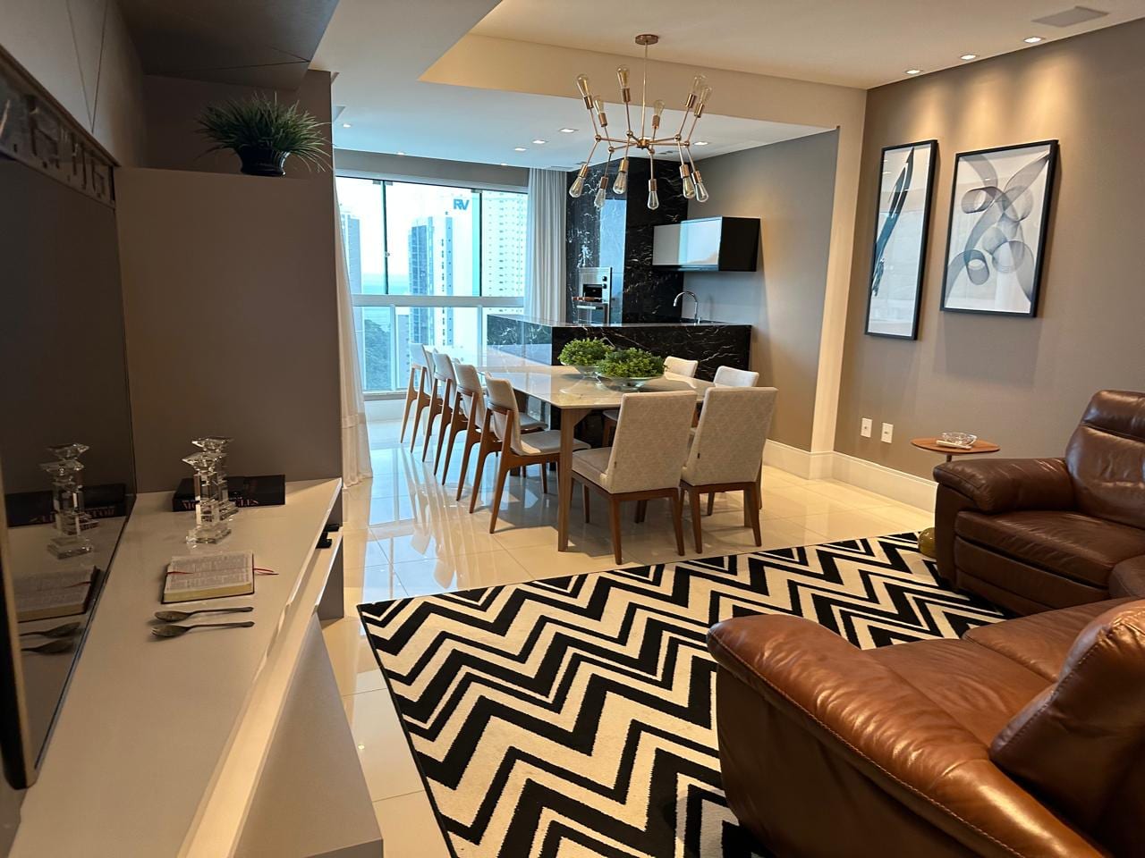 Apartamento 3 suítes mobiliado no Ed. Império das Ondas, Pioneiros, Balneário Camboriú