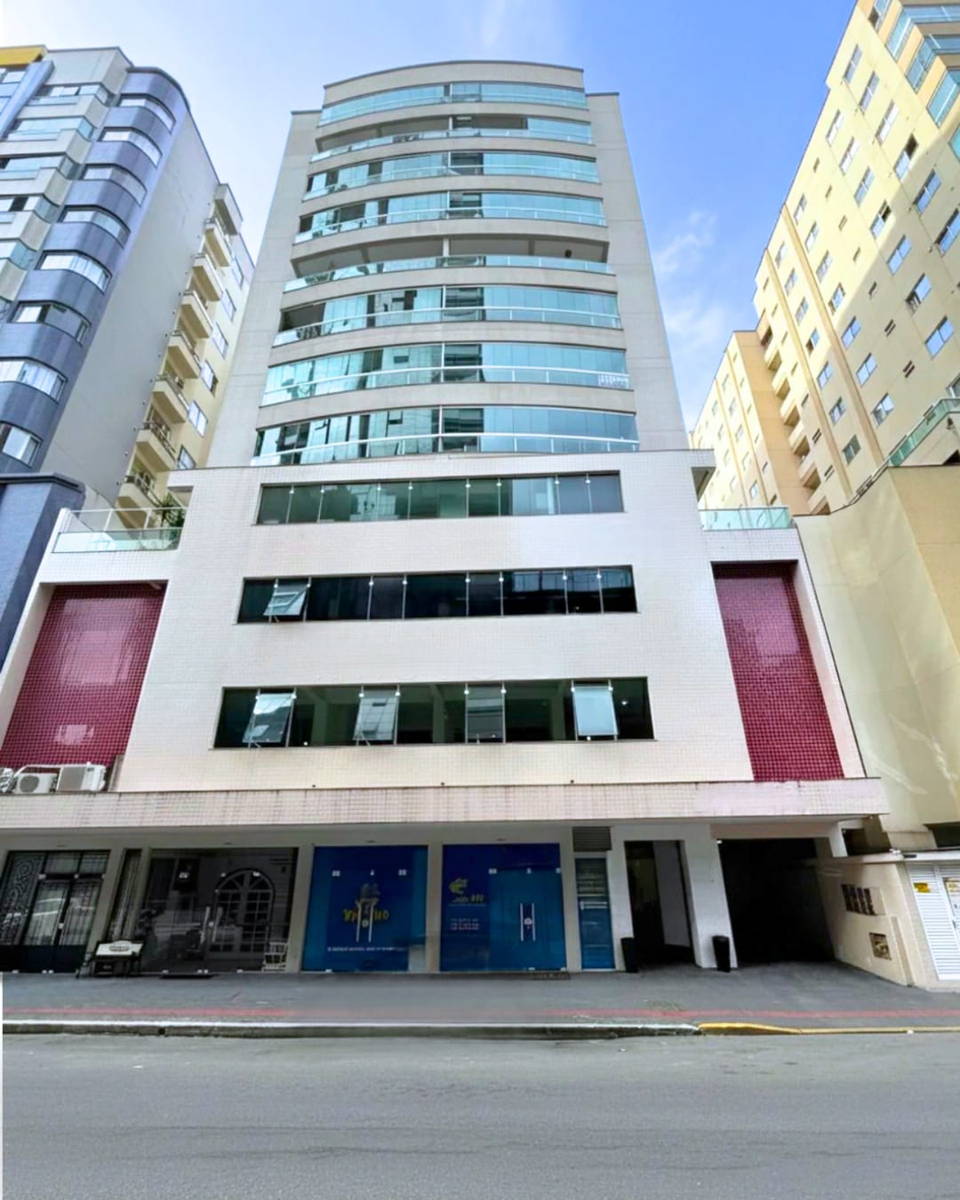 Apartamento 2 dormitórios no Residencial Carmenere, Meia Praia, Itapema