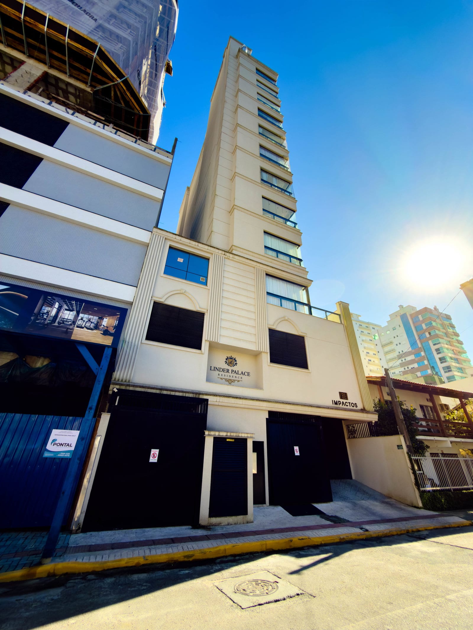 Apartamento 3 suítes mobiliado no Linder Palace Residence, Meia Praia, Itapema