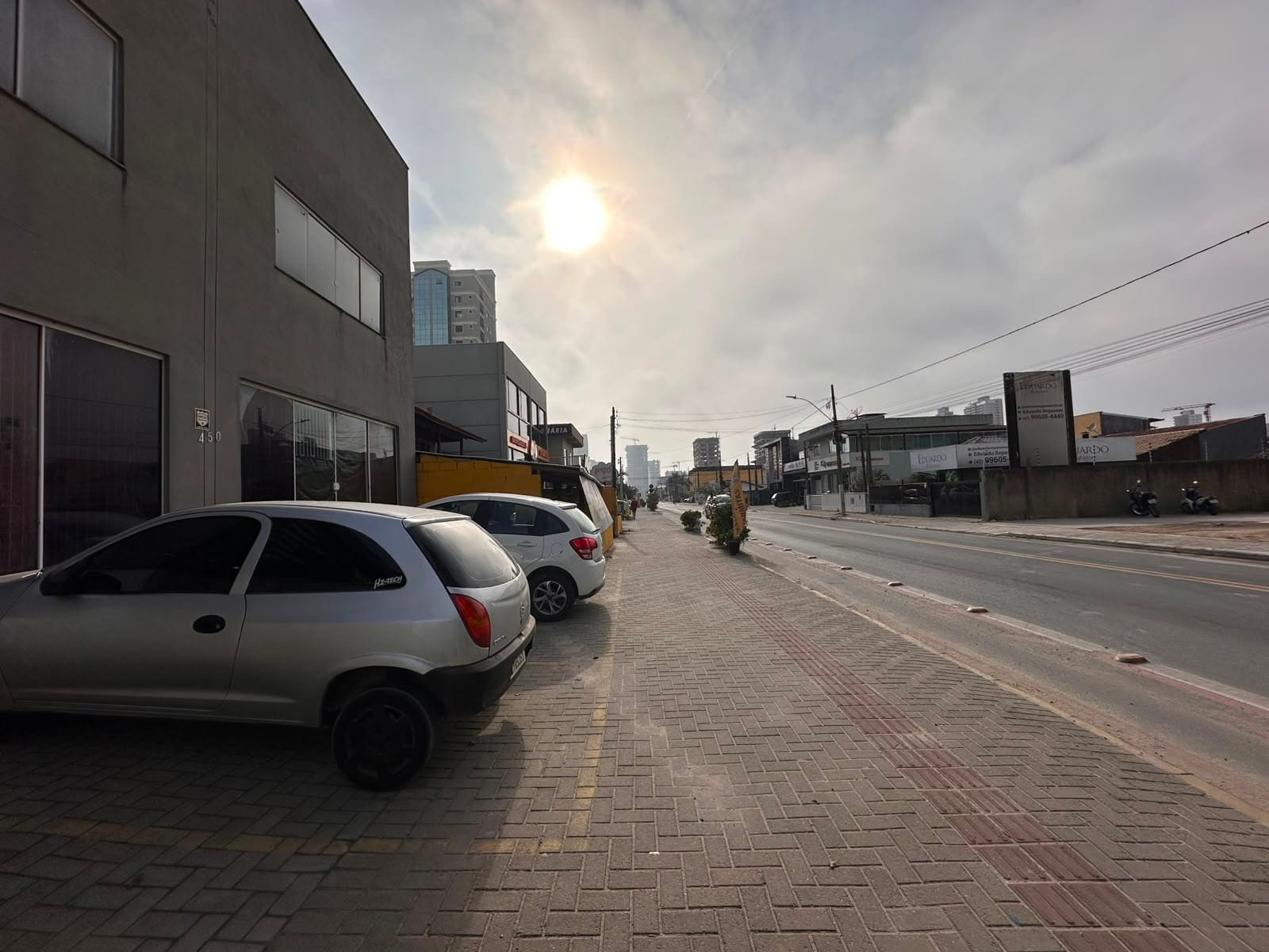 Galpão na Avenida Colombo Machado Sales, Pereque, Porto Belo