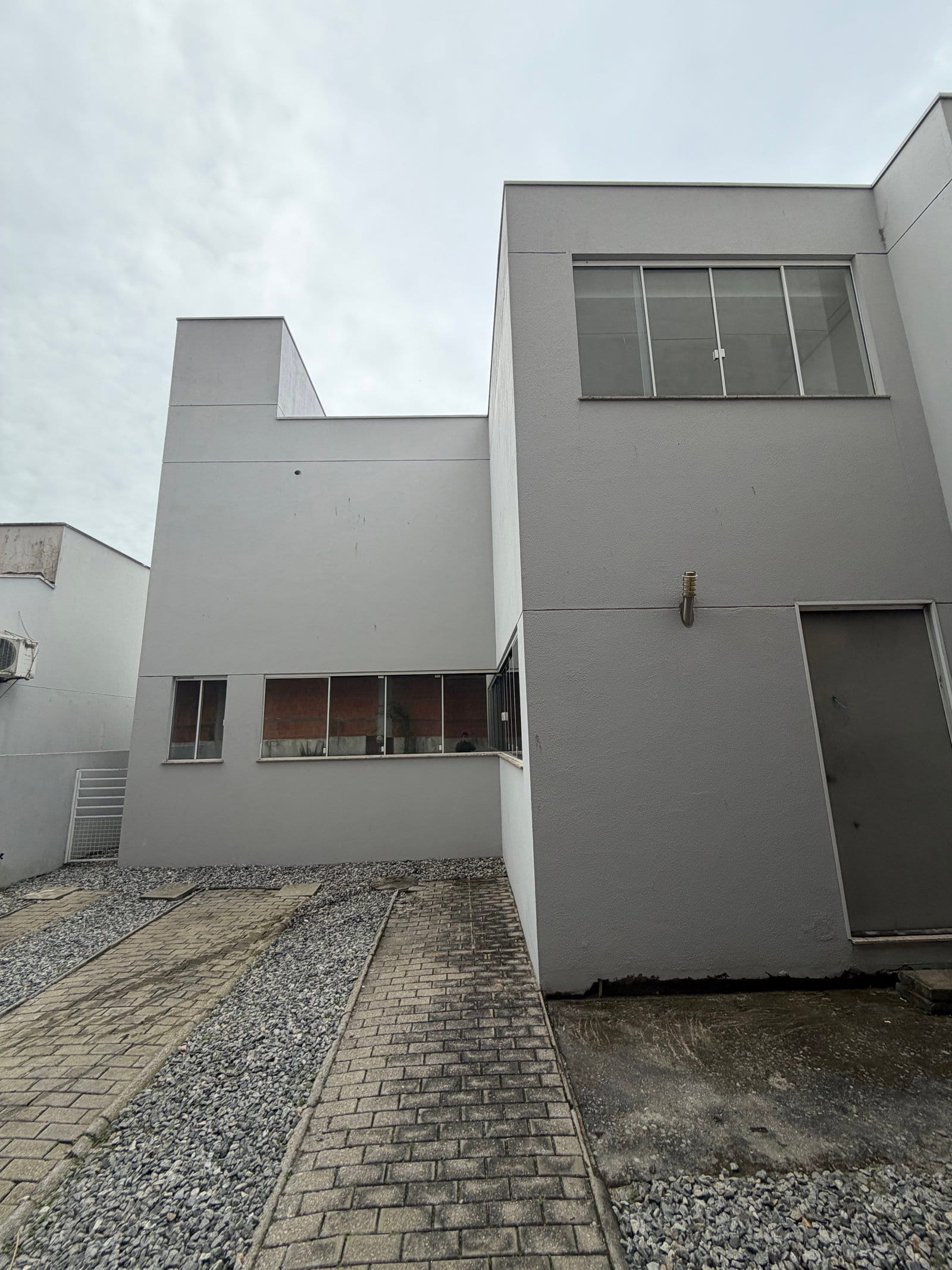 Casa 2 suítes semimobiliado na Rua 700, Varzea, Itapema
