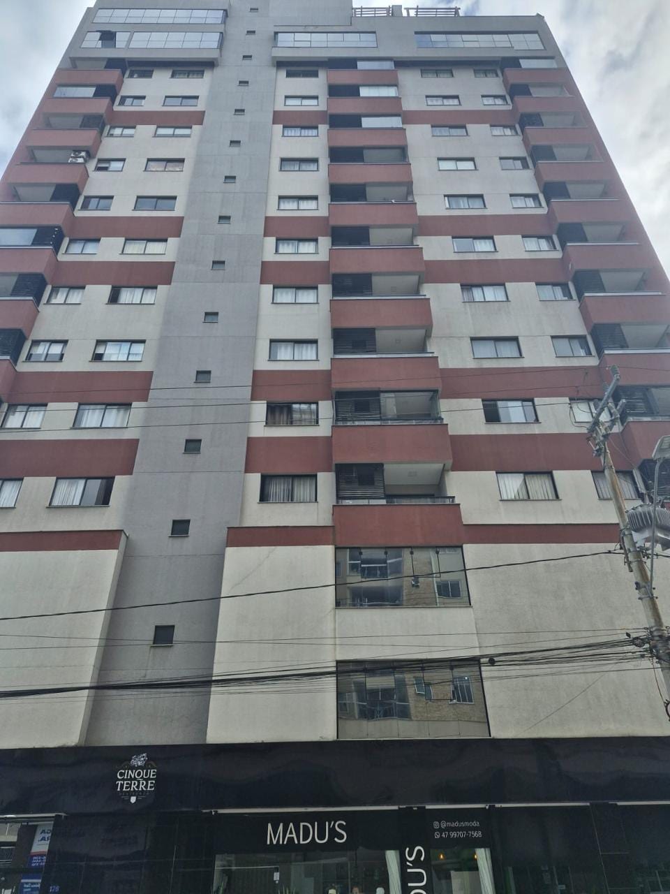 Apartamento 1 dormitório mobiliado na Rua Guaraparim, Tabuleiro, Camboriú
