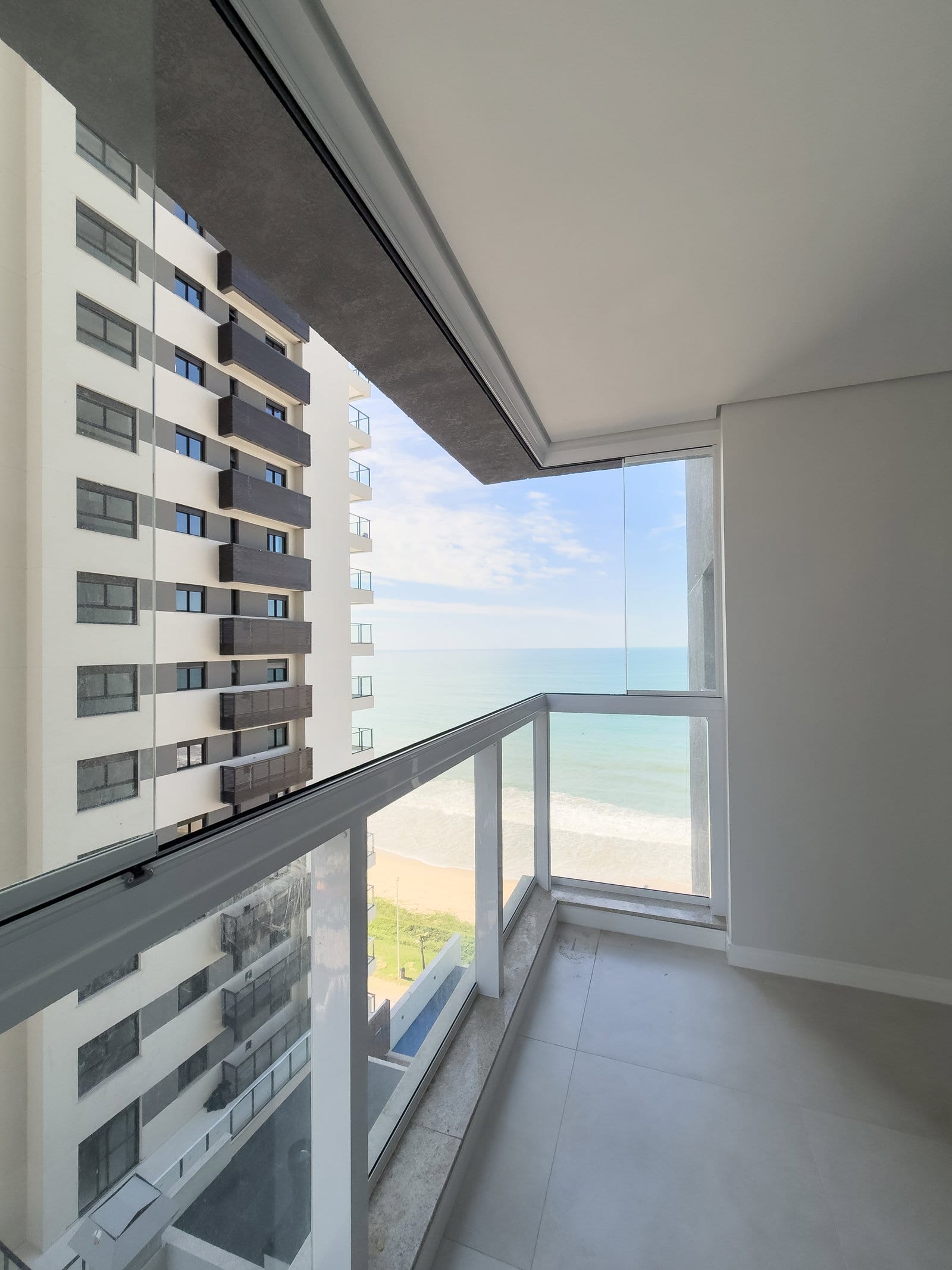 Apartamento 2 suítes mobiliado no Ed. Barra View, Tabuleiro, Barra Velha