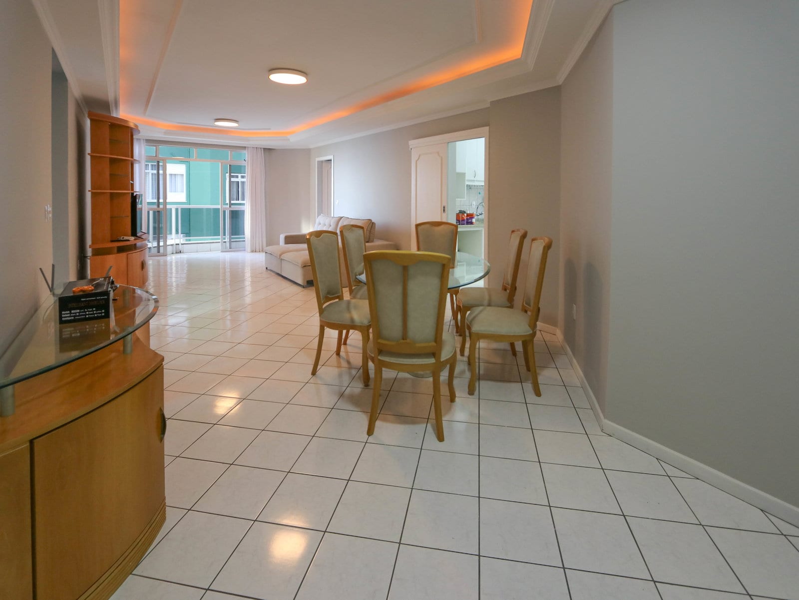 Apartamento 3 dormitórios para locação anual no Ed. Lago Maggiore, Centro, Balneário Camboriú