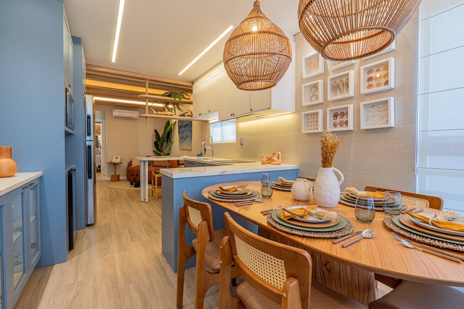 Apartamento 2 suítes mobiliado na Rua Virgínia Ledra Cavilha, Balneário Perequê, Porto Belo