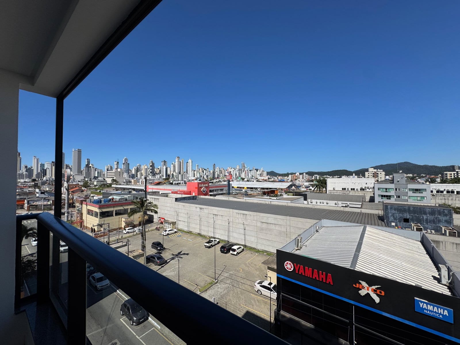 Apartamento 2 dormitórios mobiliado no Ed. Bella Cintra, Estados, Balneário Camboriú