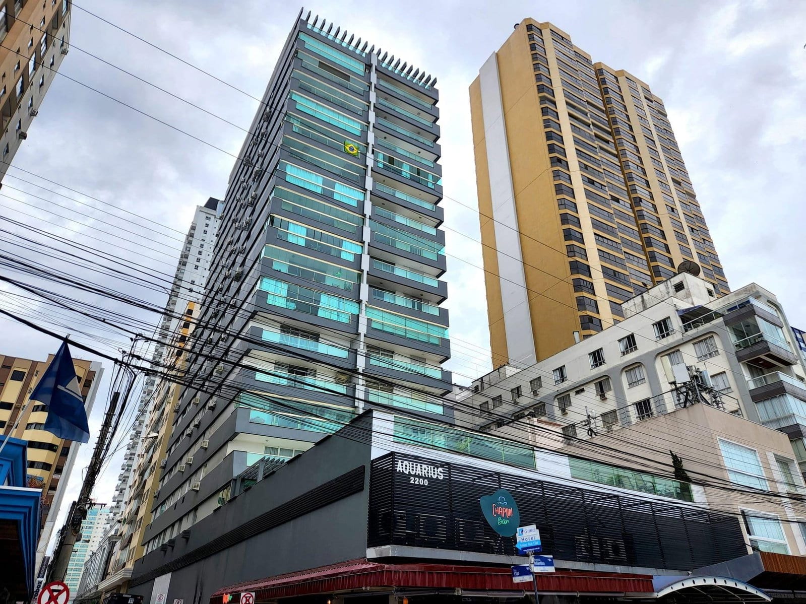 Apartamento 3 dormitórios no Ed. Aquarius, Centro, Balneário Camboriú