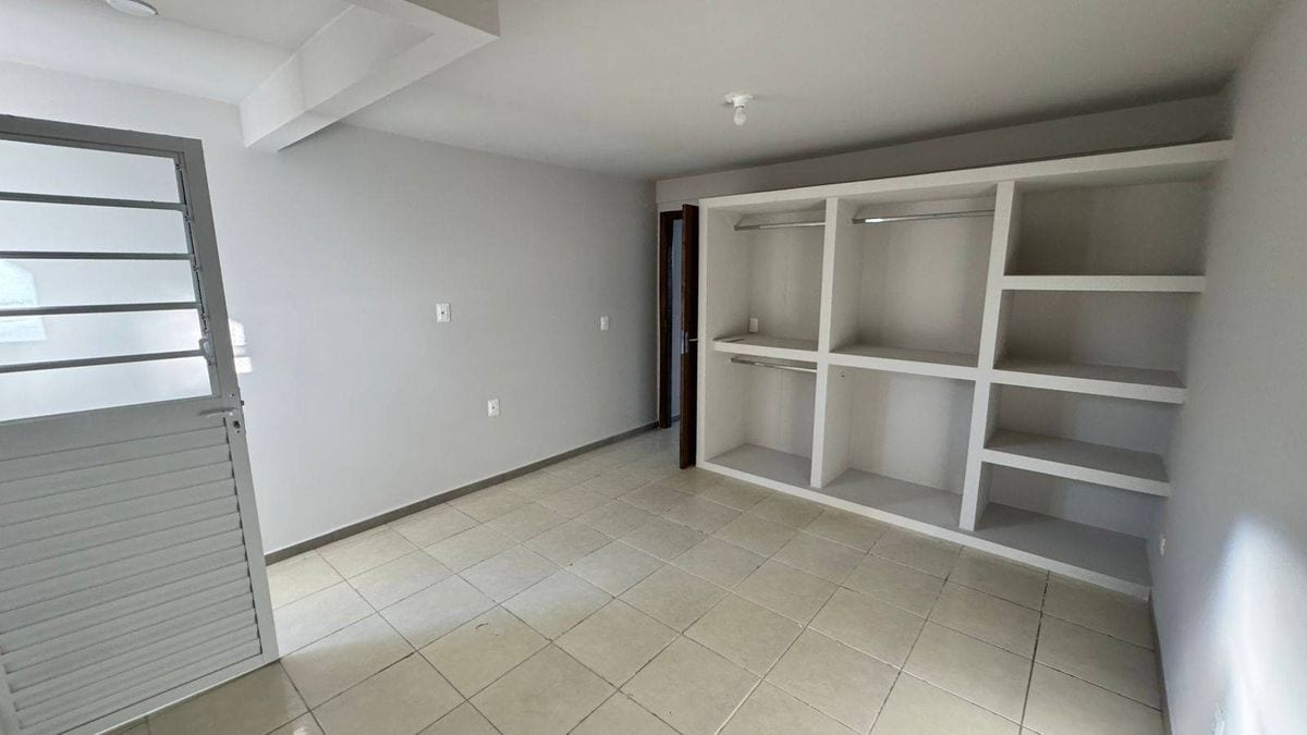 Apartamento 1 dormitório para locação anual na Rua Monte Juliana, Monte Alegre, Camboriú