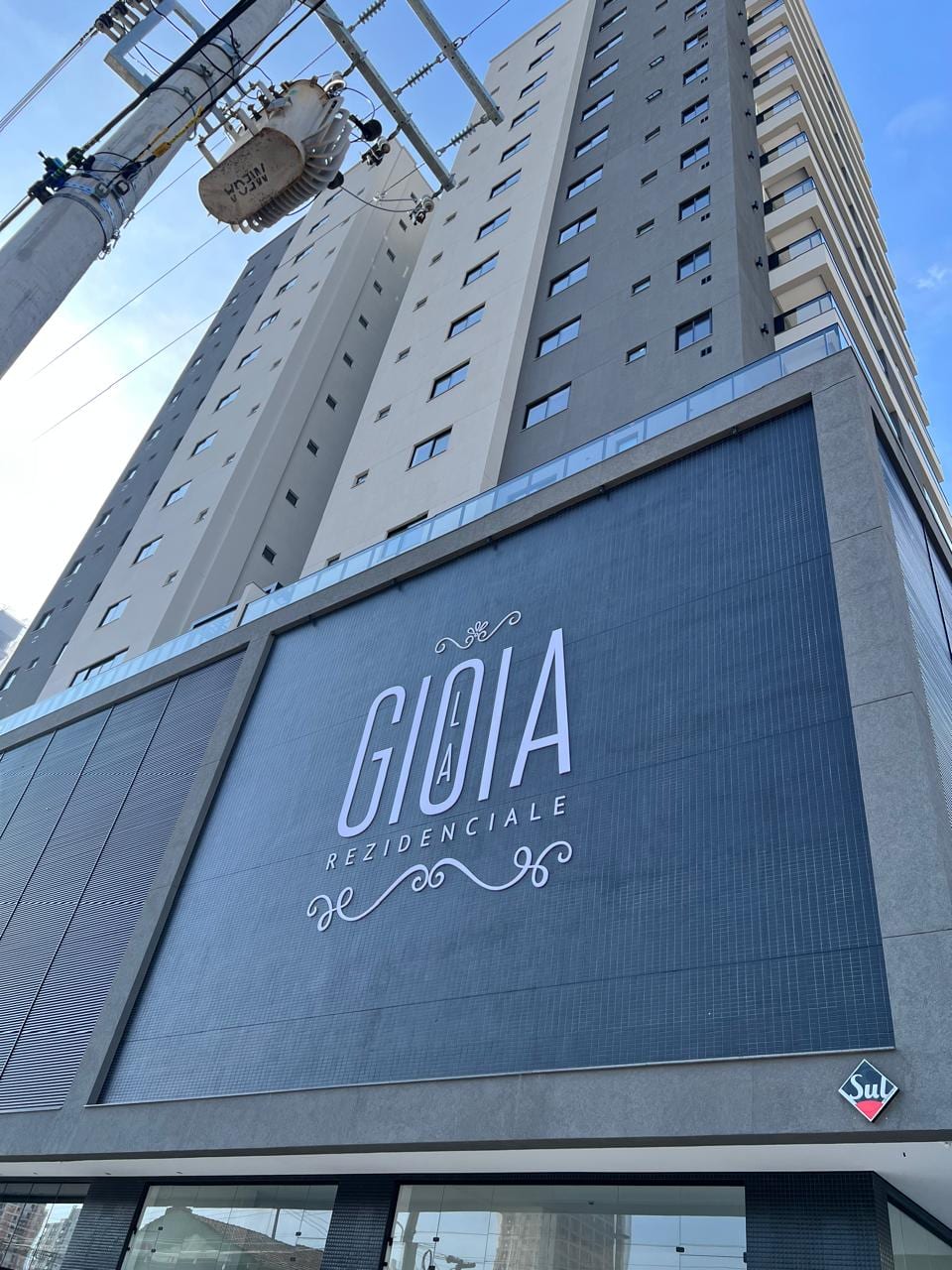 Apartamento 3 suítes no Ed. La Gioia, Meia Praia, Itapema