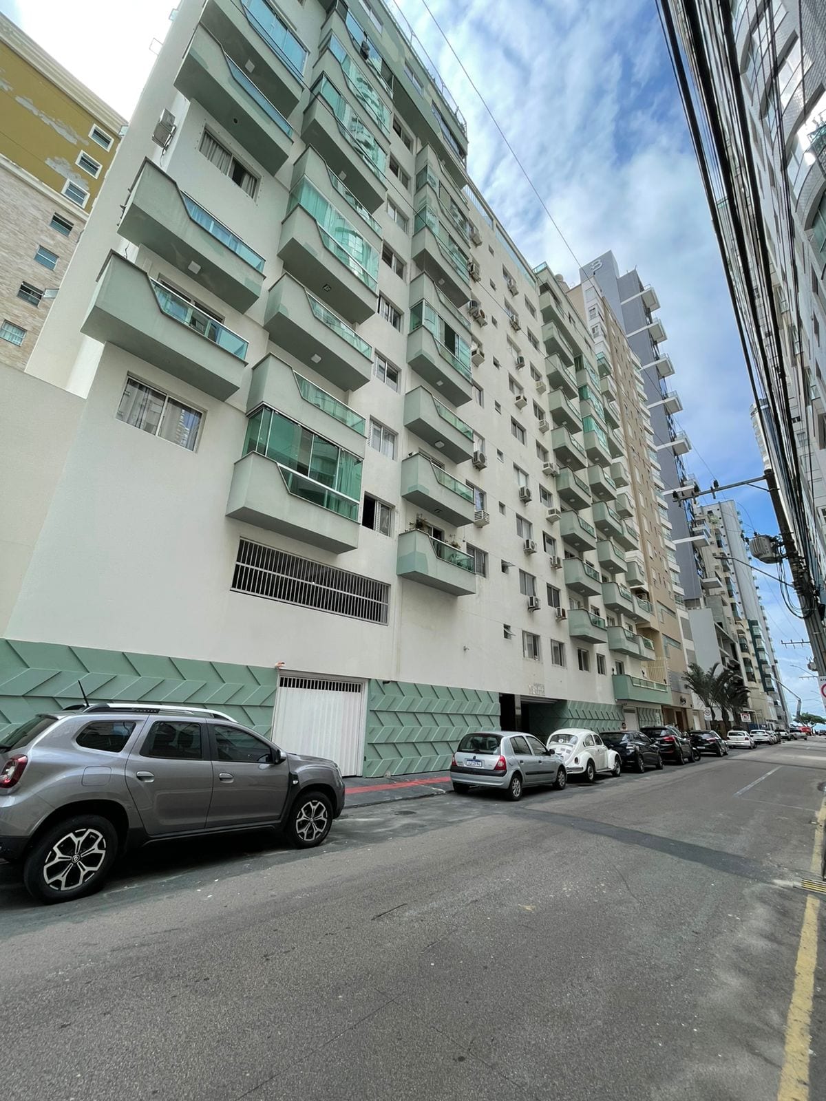 Apartamento 3 dormitórios mobiliado no Madrid Residence, Barra Sul, Balneário Camboriú