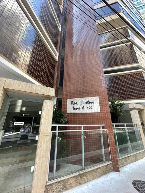 Apartamento 3 suítes mobiliado no Ed. Boston, Centro, Balneário Camboriú