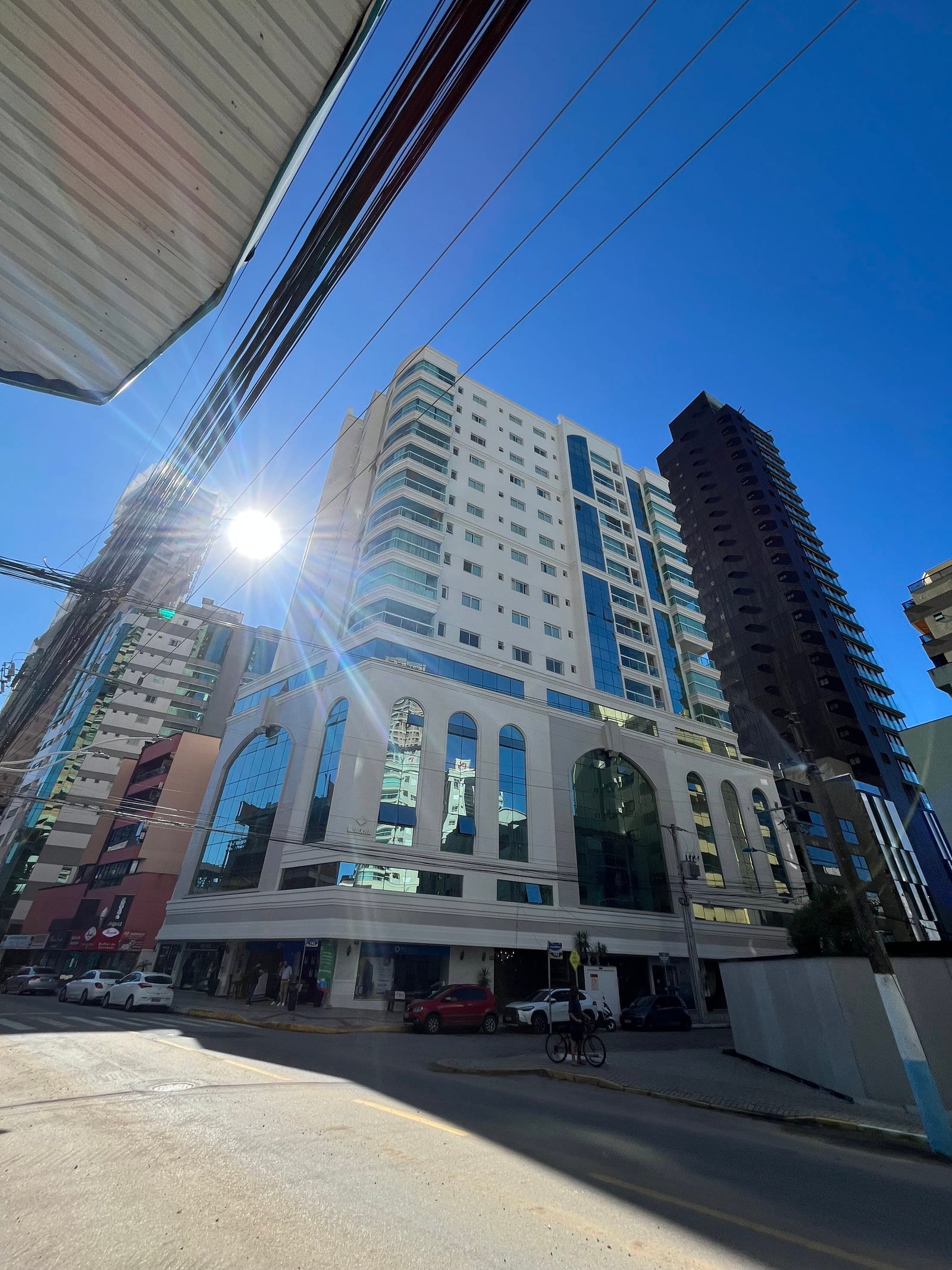 Apartamento 4 suítes mobiliado na Rua 143, Centro, Itapema