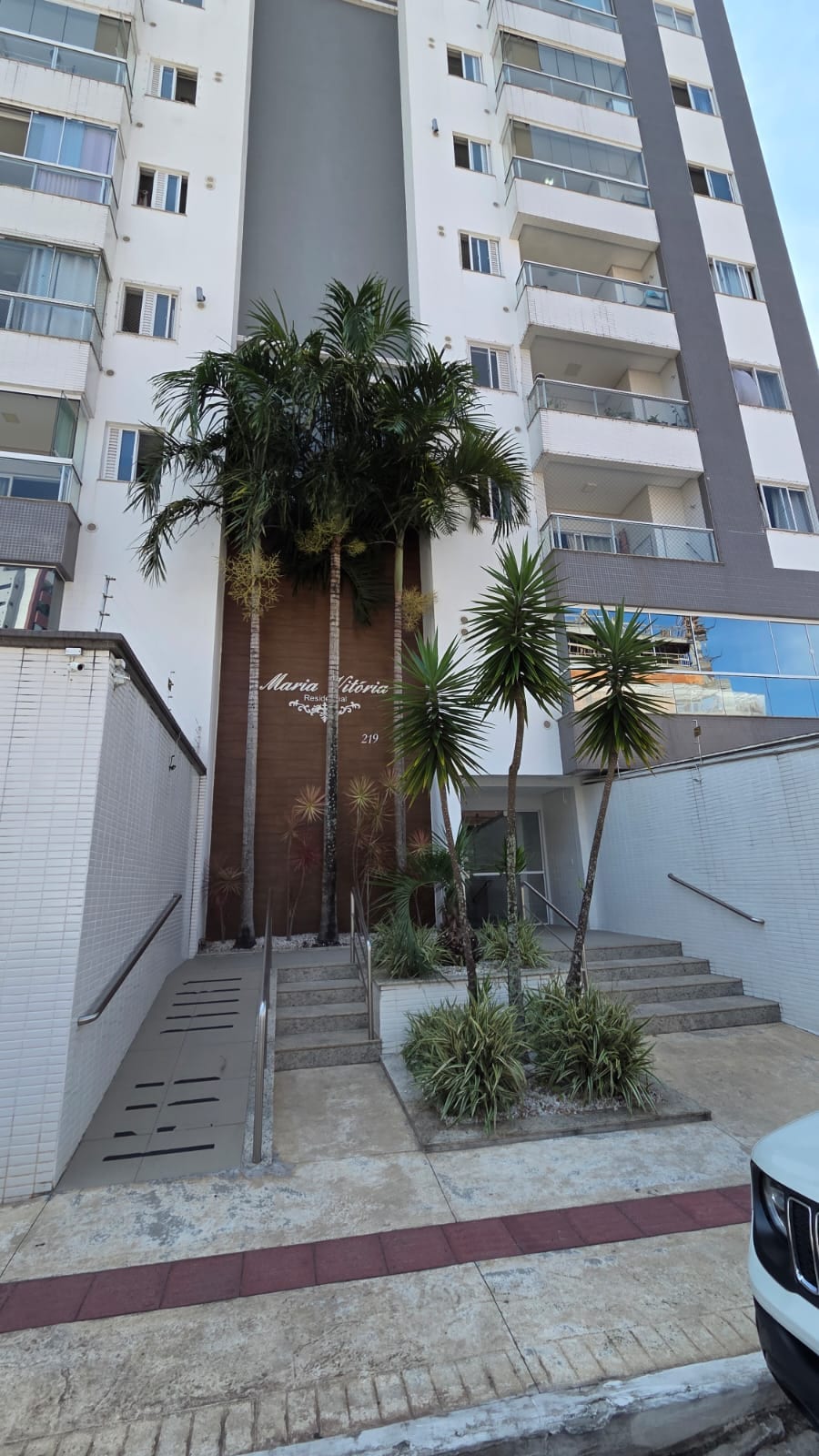 Apartamento 2 dormitórios no Ed. Maria Vitoria, Tabuleiro, Camboriú